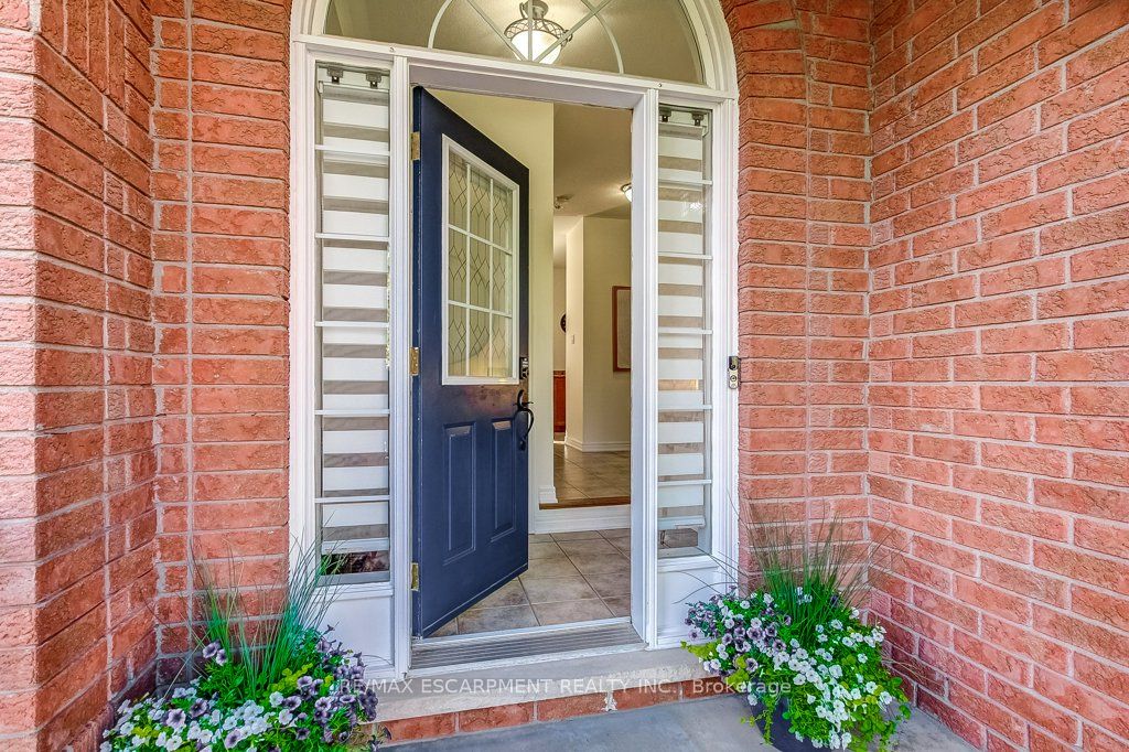 178 Chudleigh Street, Hamilton, ON L8B 0J9 photo 3