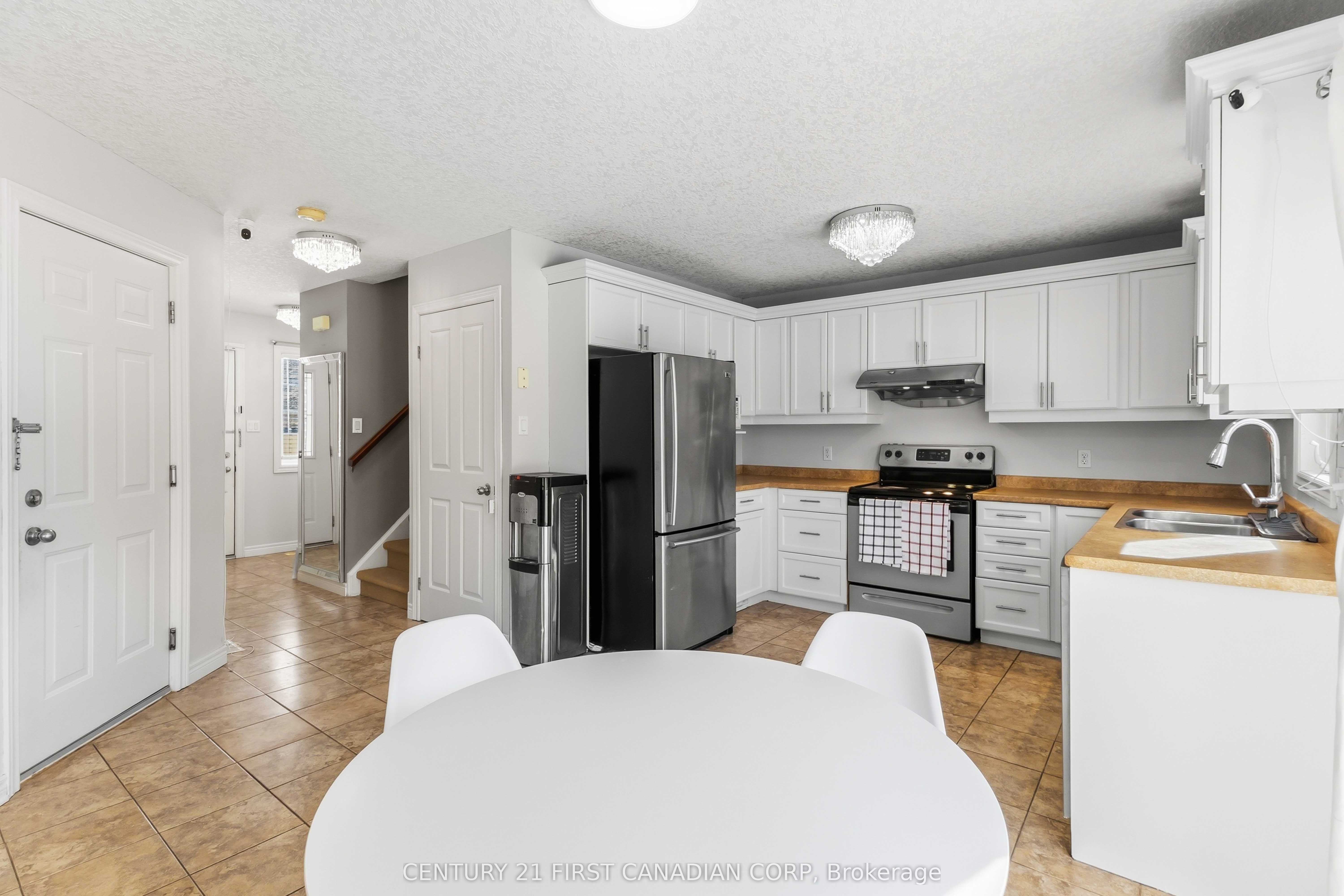 1678 BLACKMAPLE Crescent, London East, ON N5Y 6L6 photo 5