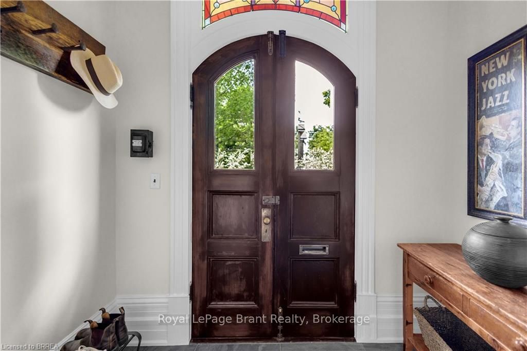 18 Hawarden Avenue, Brantford, ON N3T 4H3 photo 4