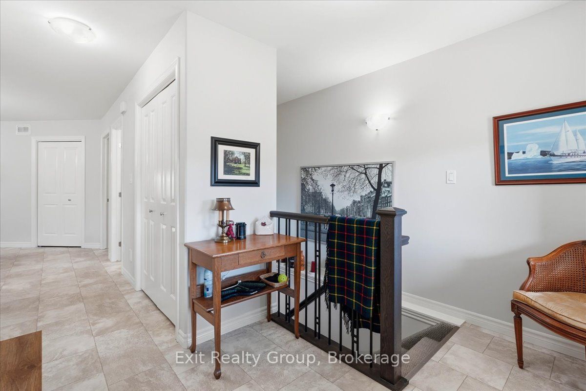 30 Sandhu Crescent, Belleville, ON K8P 0G6 photo 5