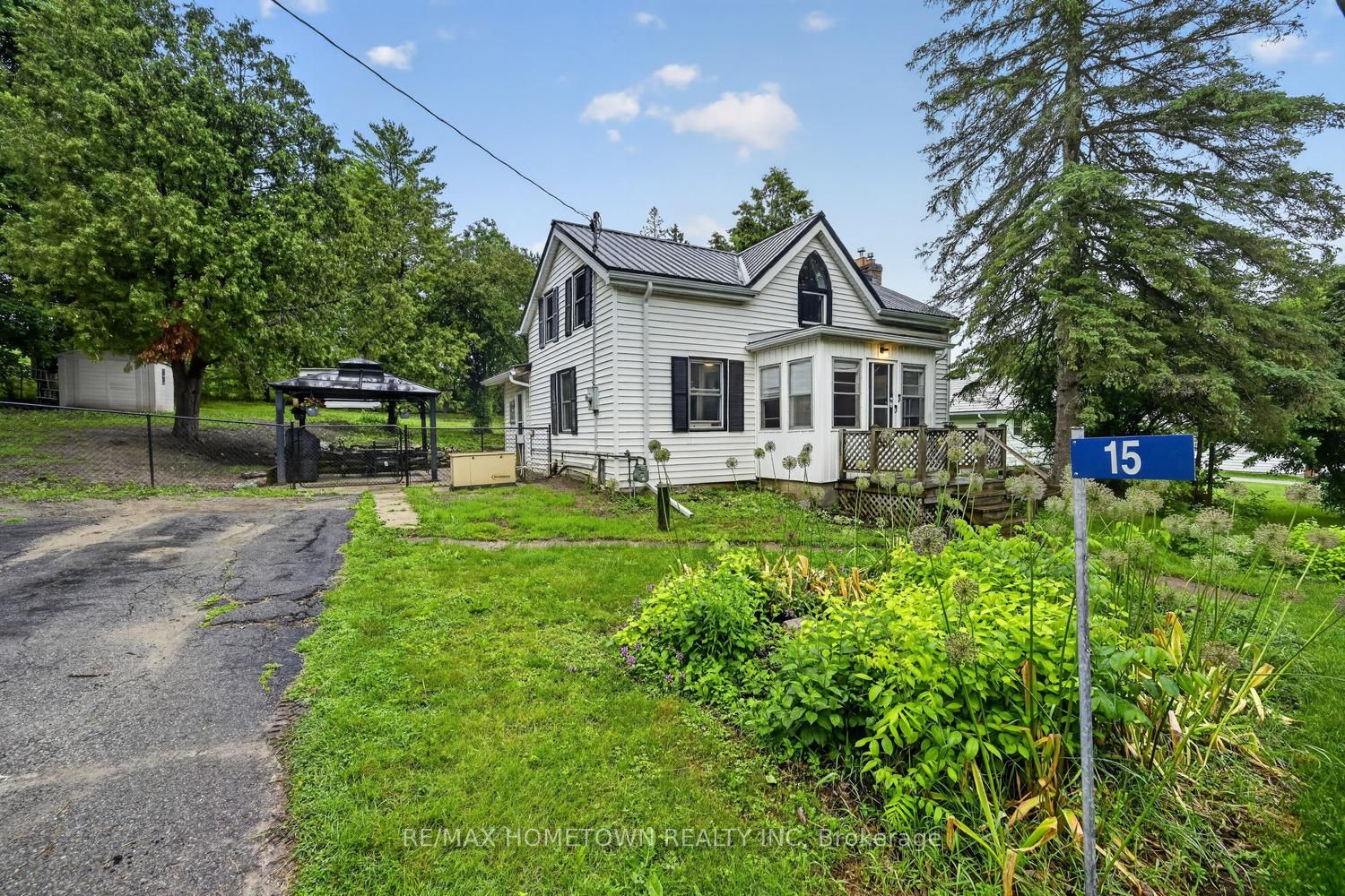 15 Perth Street, Elizabethtown-Kitley, ON K0E 1M0 photo 2