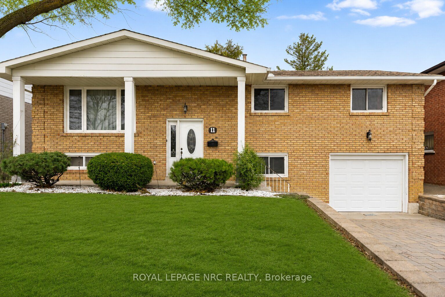 11 PINARD Street, Hamilton, ON L8K 6G8 photo 2