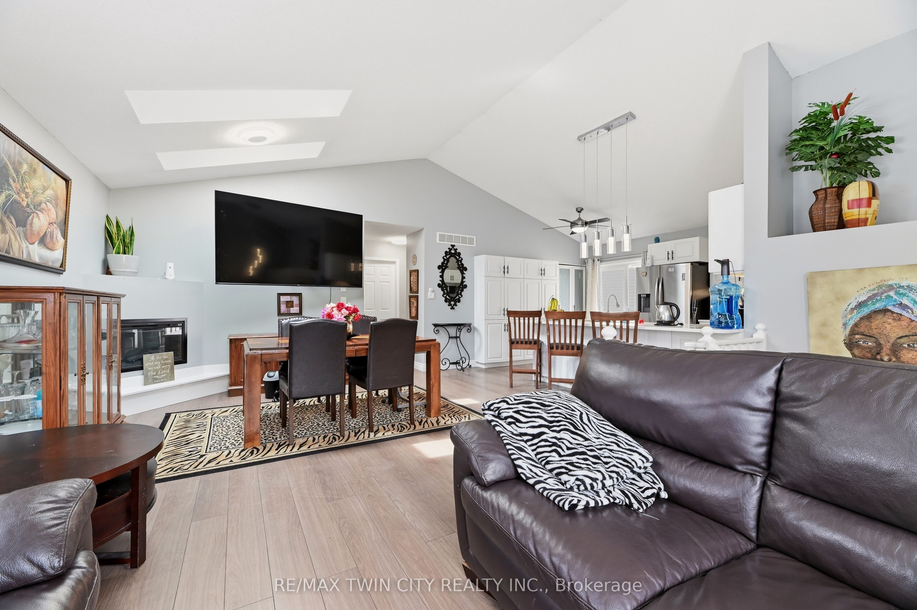 59 Morgan Drive, Haldimand, ON N3W 1H7 photo 4