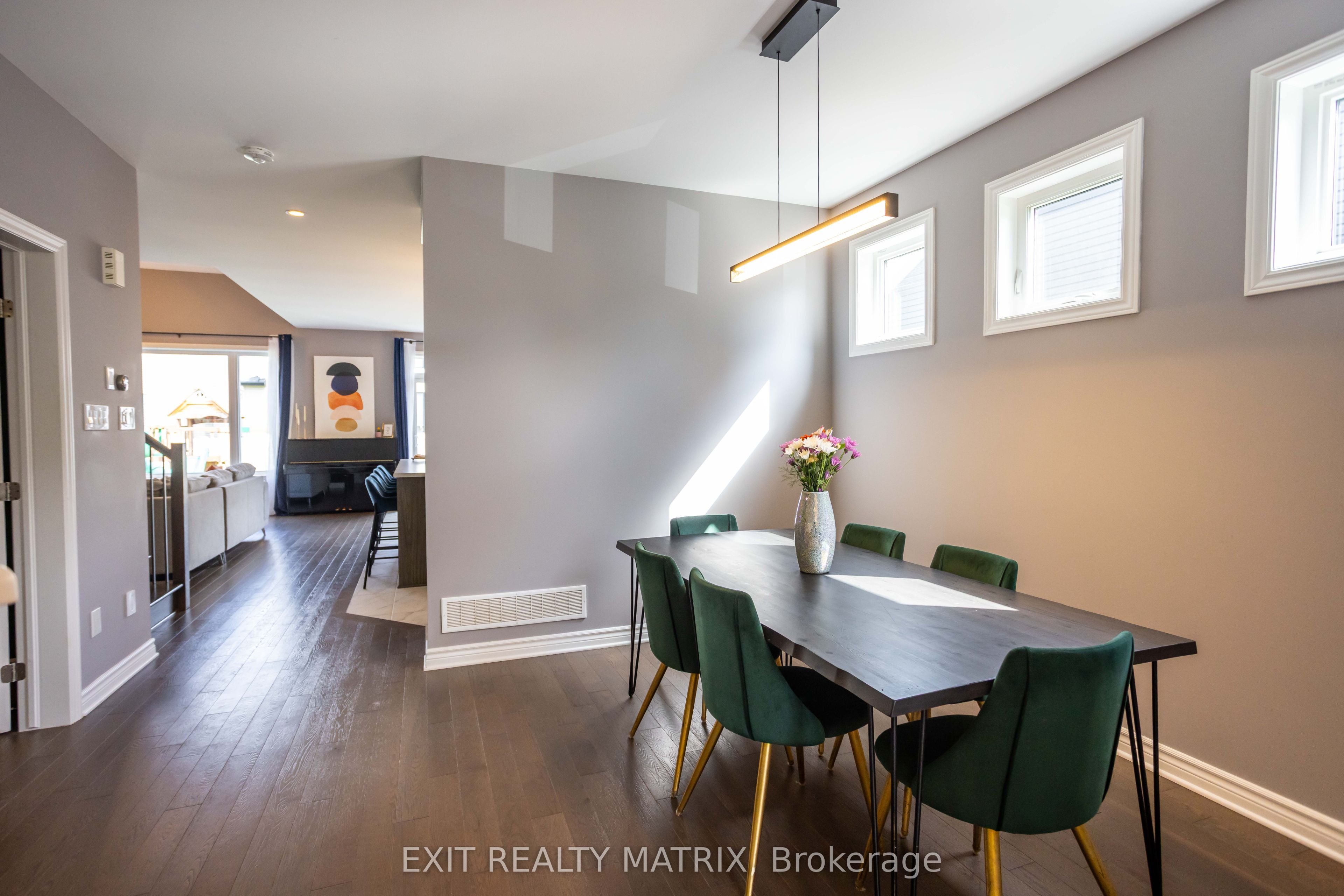 857 Cologne Street, Russell, ON K0A 1W0 photo 5