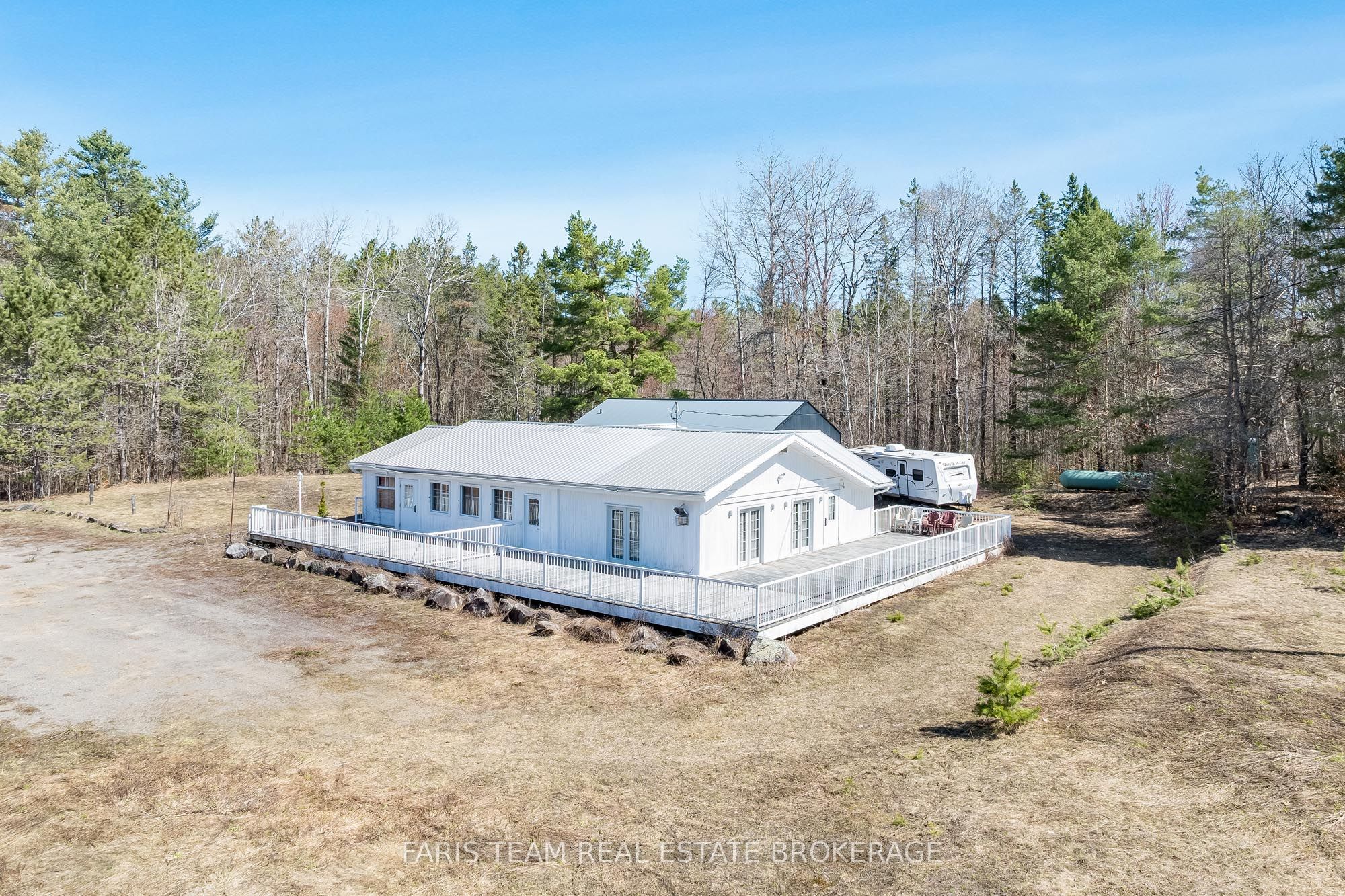 2180-2186 Highway 141, Muskoka Lakes, ON P0B 1L0 photo 3