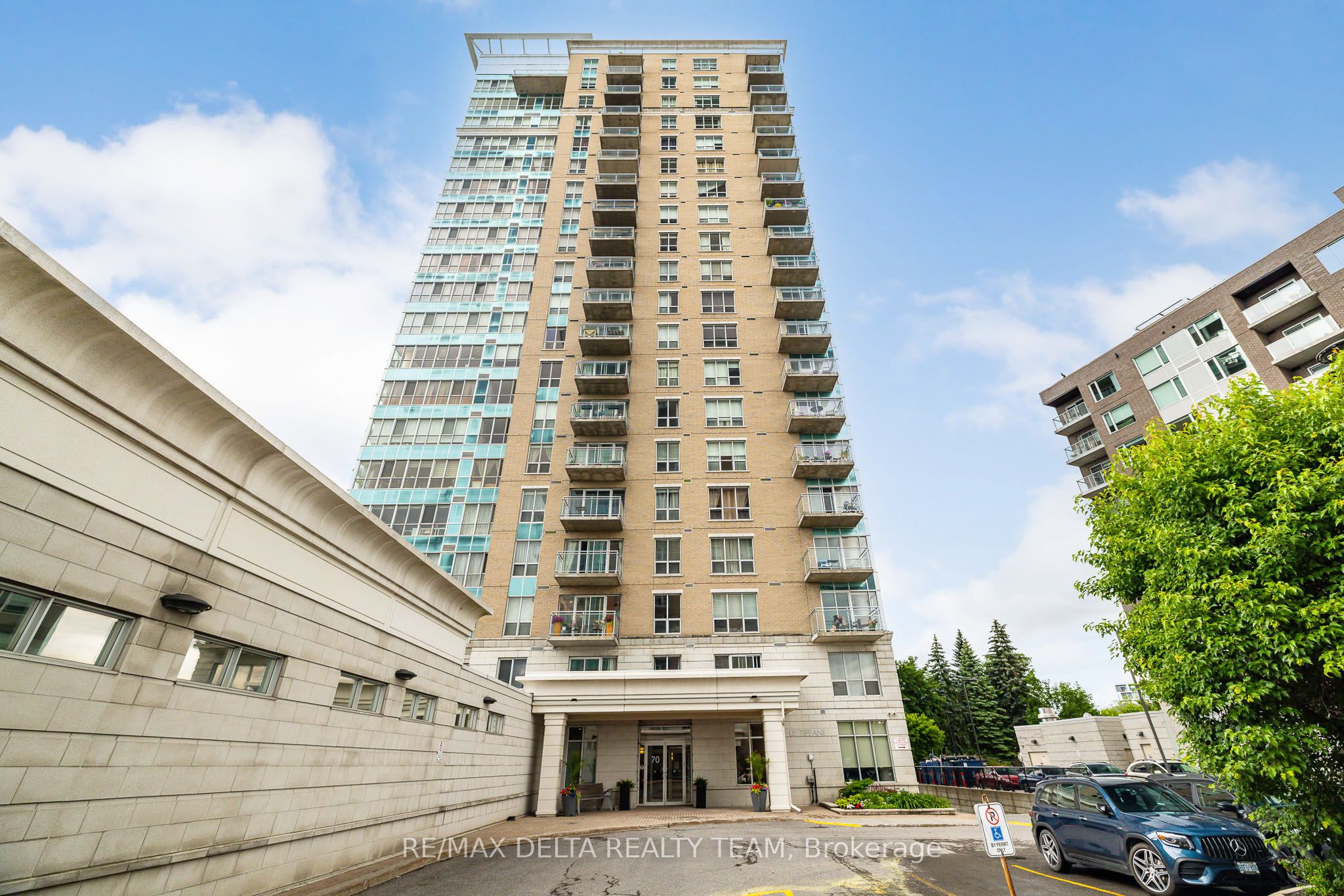 70 Landry Street 1207, Vanier and Kingsview Park, ON K1L 0A8