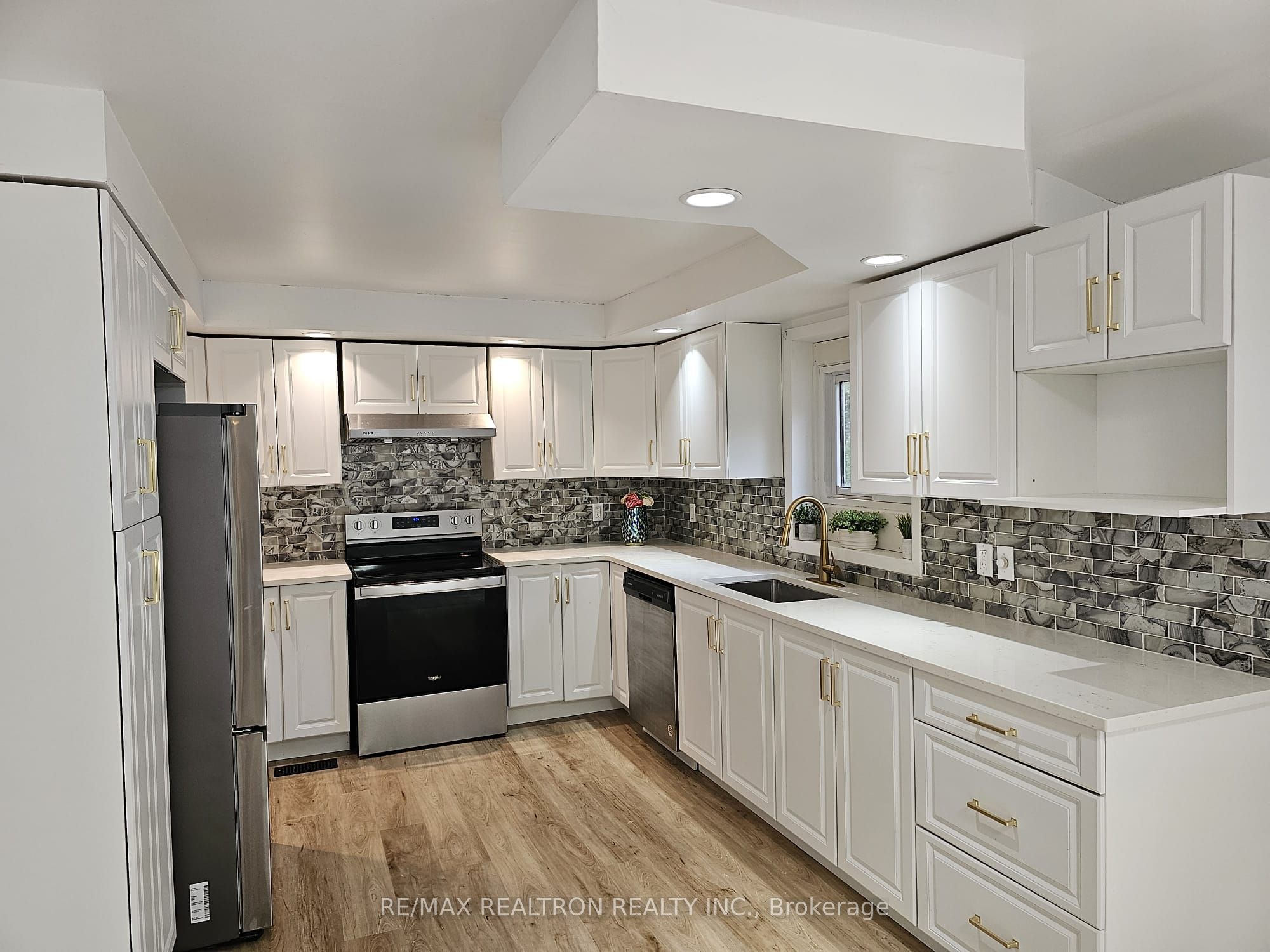 23 Ella Street S, Chatham-Kent, ON N0P 2L0 photo 4