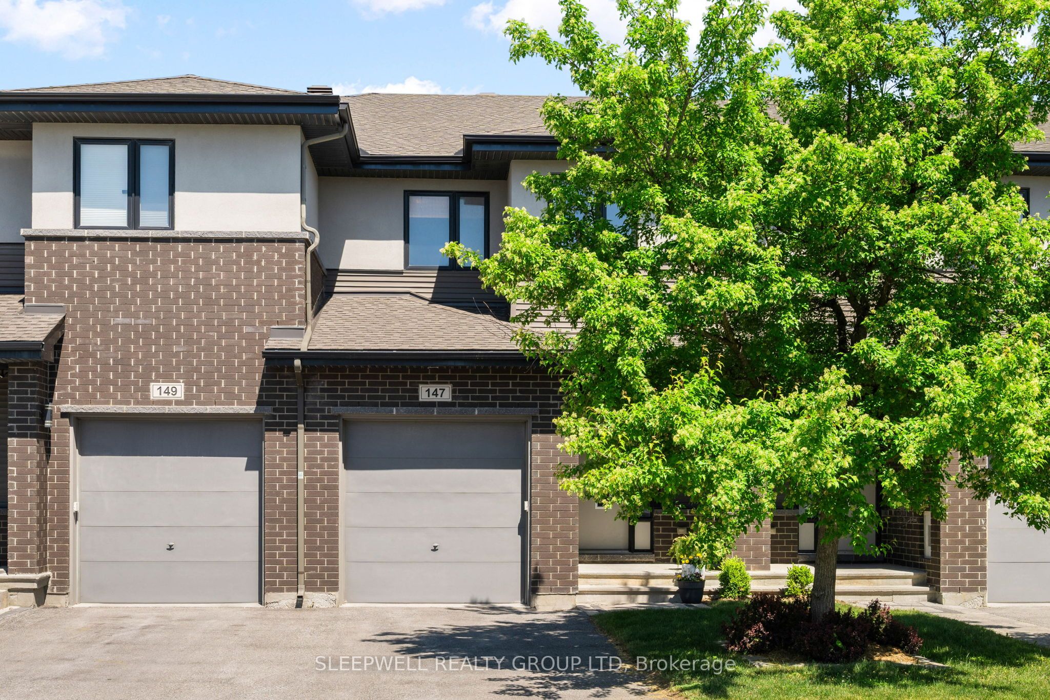 147 Westphalian Avenue, Kanata, ON K2V 0A3 photo 2