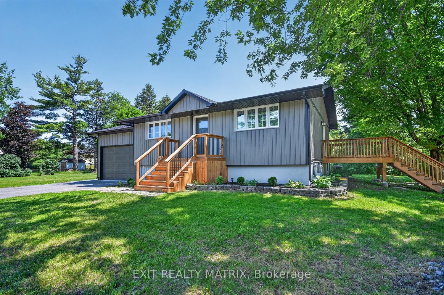 3297 Wayne Street, Greely - Metcalfe - Osgoode - Vernon and Area, ON K0A 2W0 photo 3