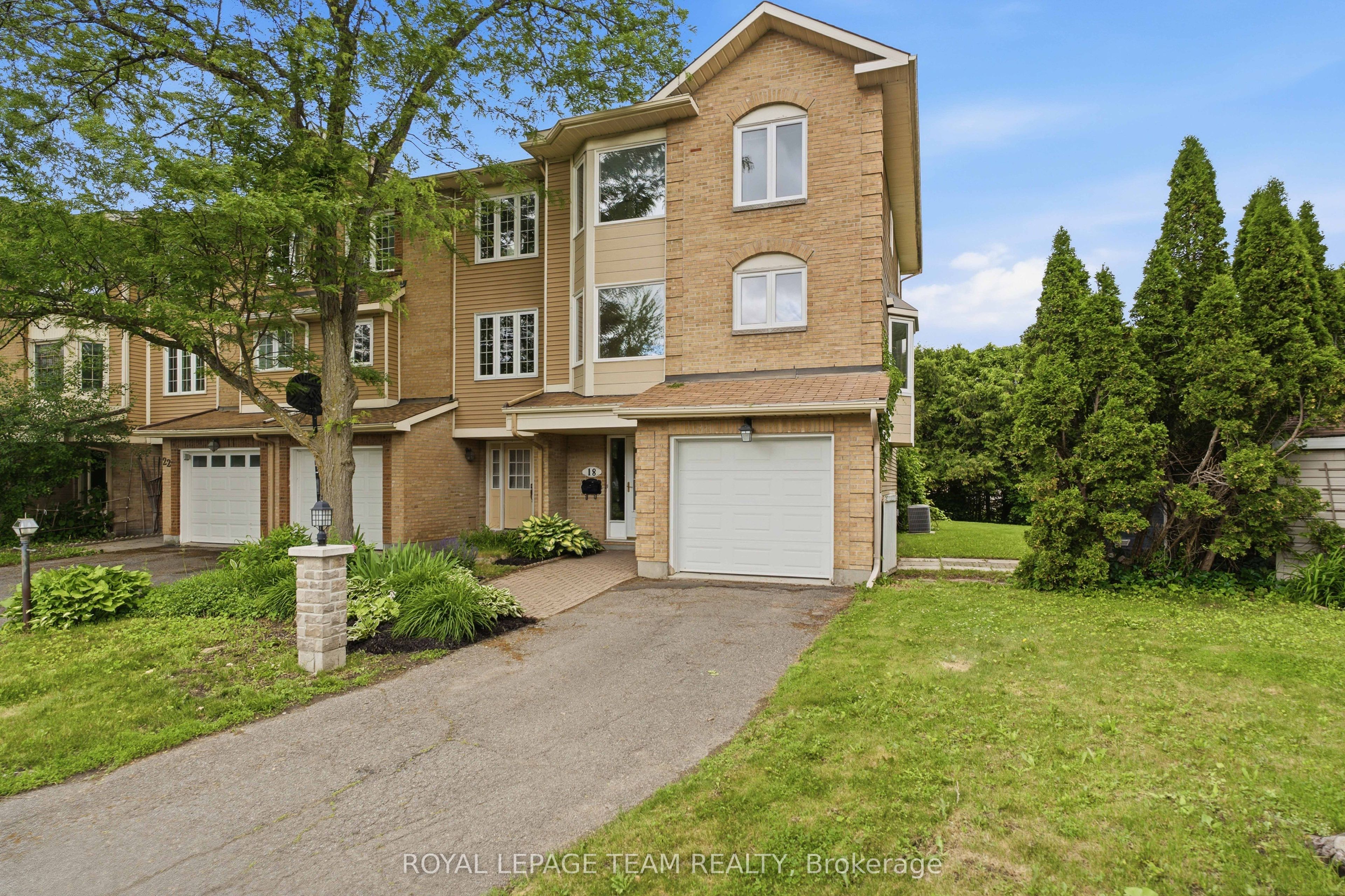 18 Arbordale Crescent, South of Baseline to Knoxdale, ON K2G 5C6 photo 3