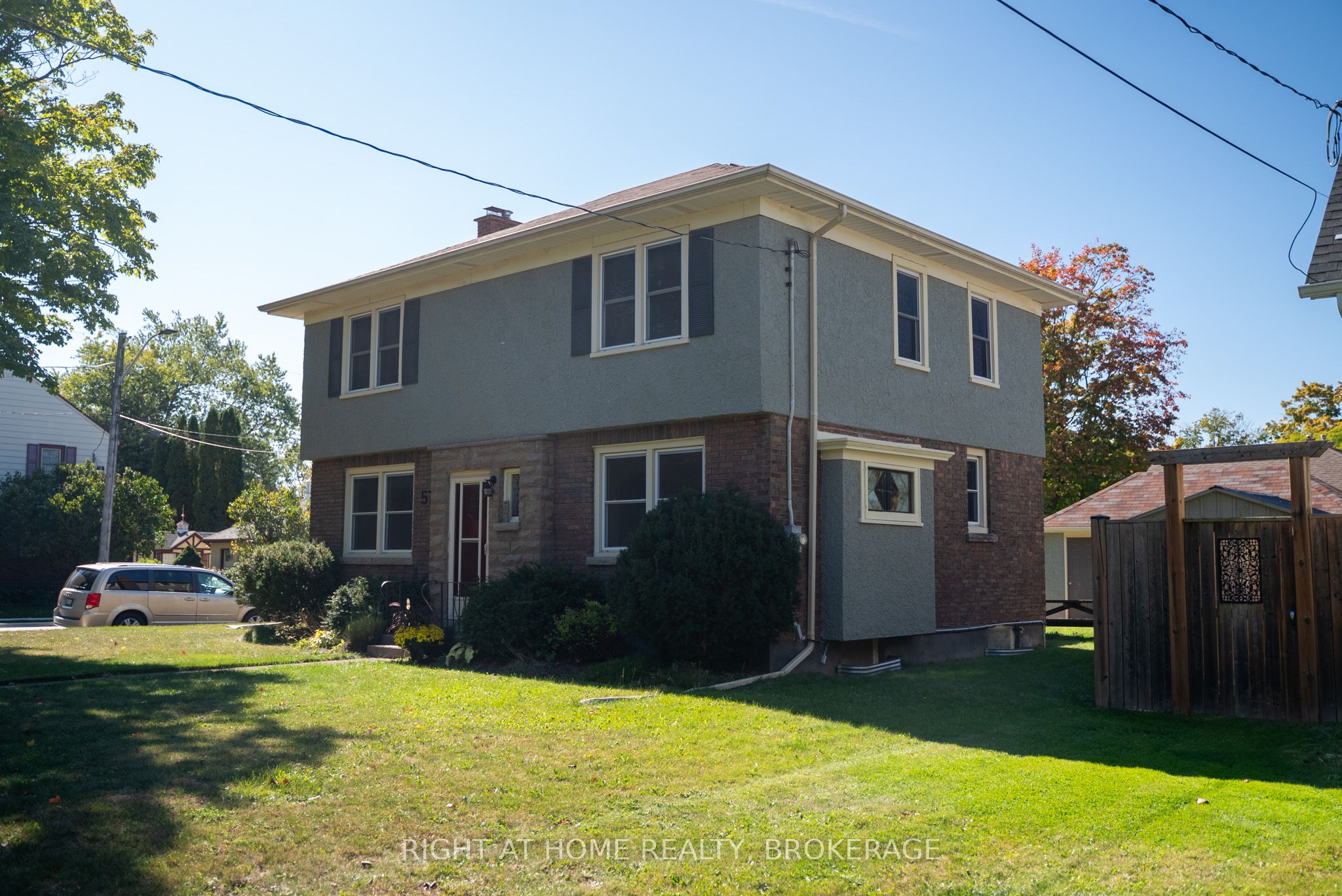 57 Edgar Street, Welland, ON L3C 1S6