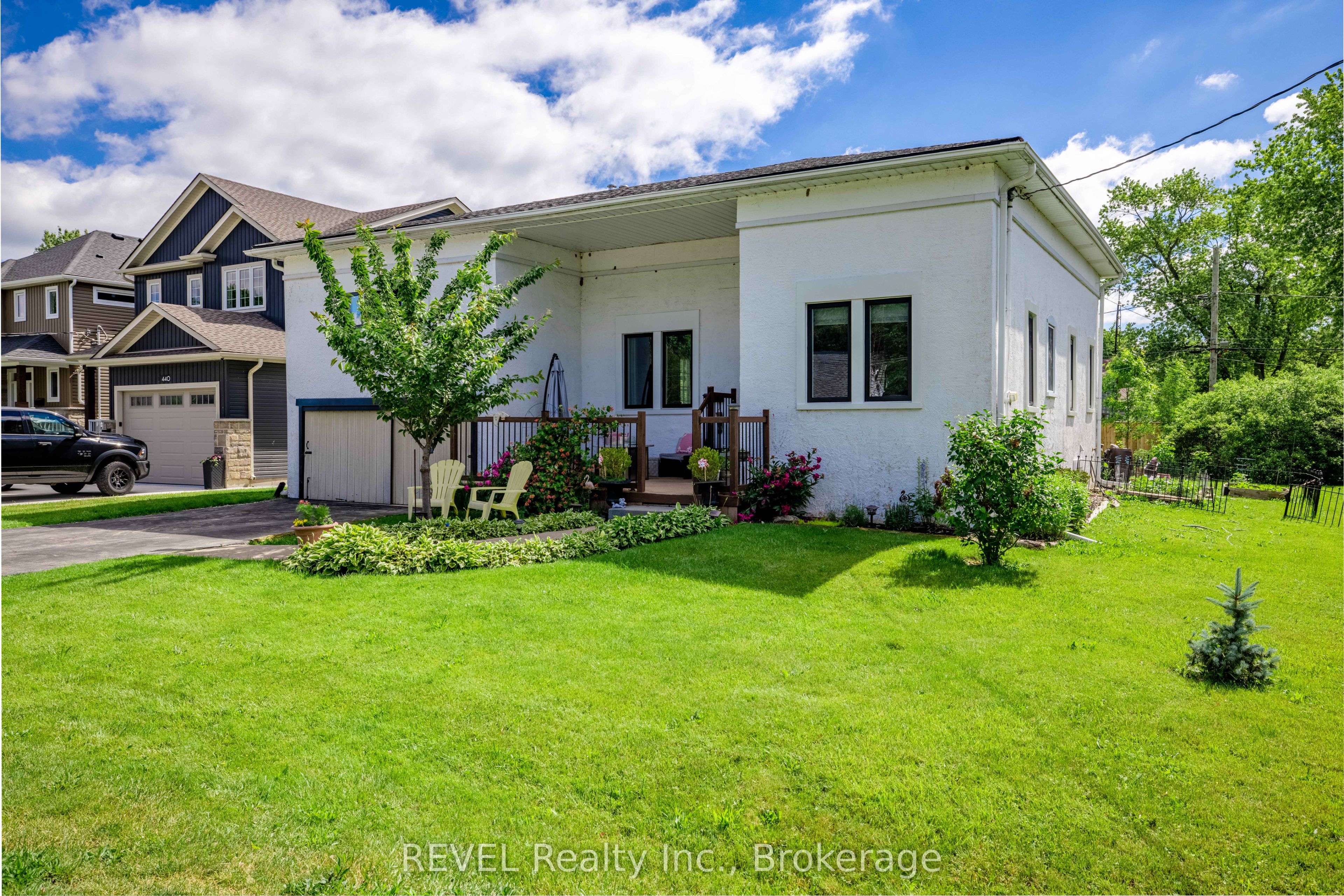 434 Buffalo Road, Fort Erie, ON L2A 5G5 photo 2