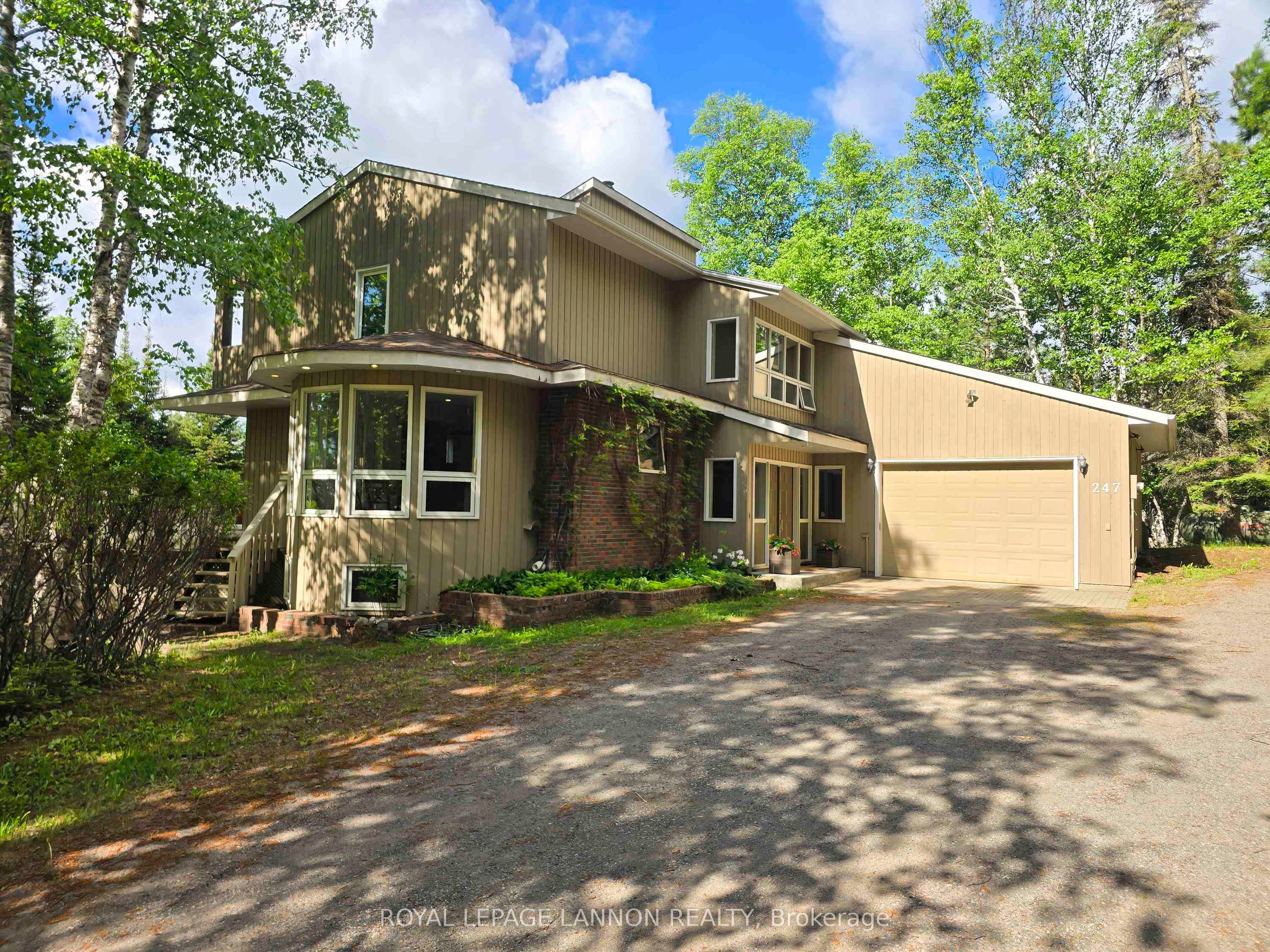 247 Shirley Rd, Thunder Bay, ON P7G 2G4 photo 2