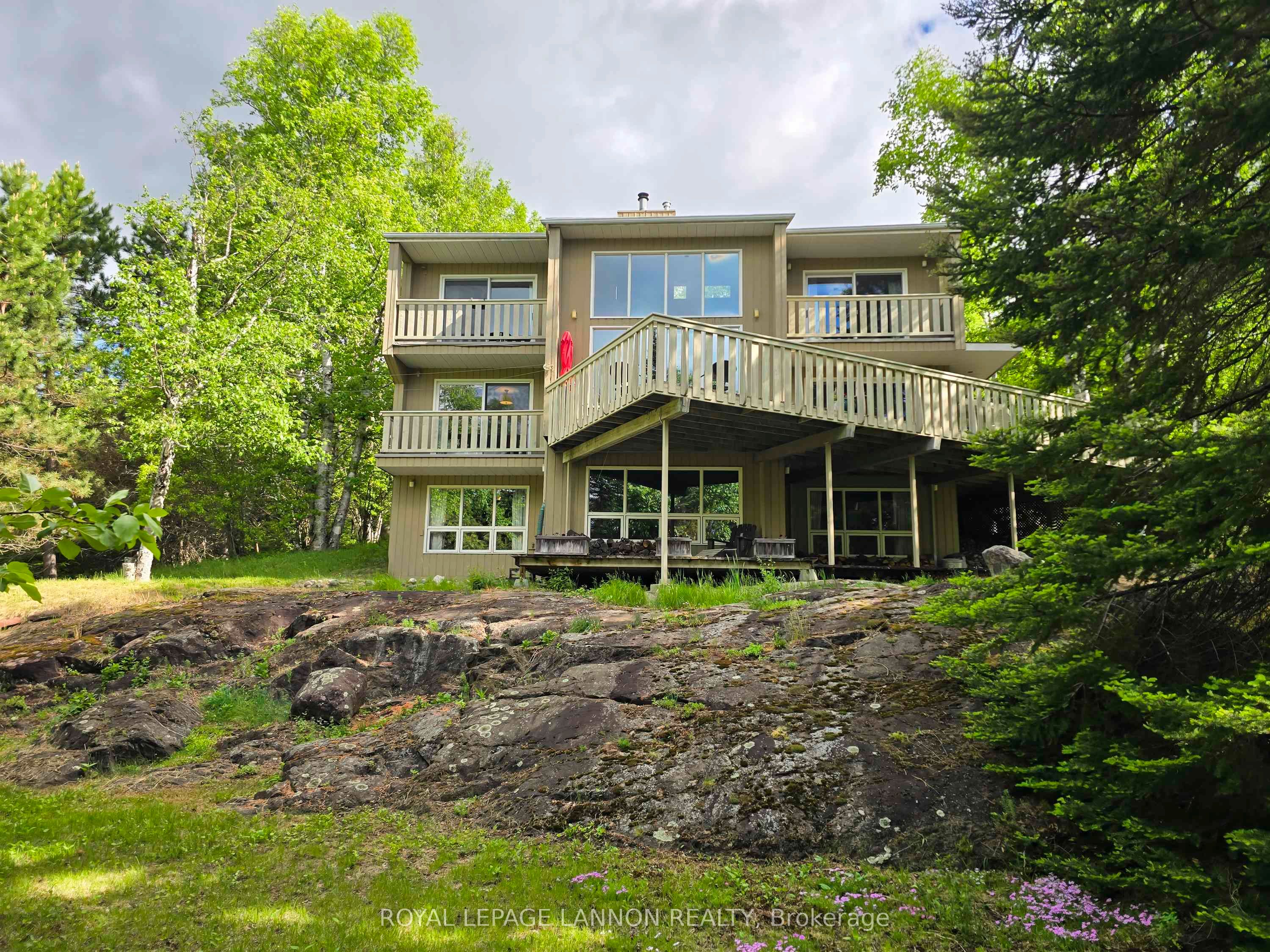 247 Shirley Rd, Thunder Bay, ON P7G 2G4 photo 4