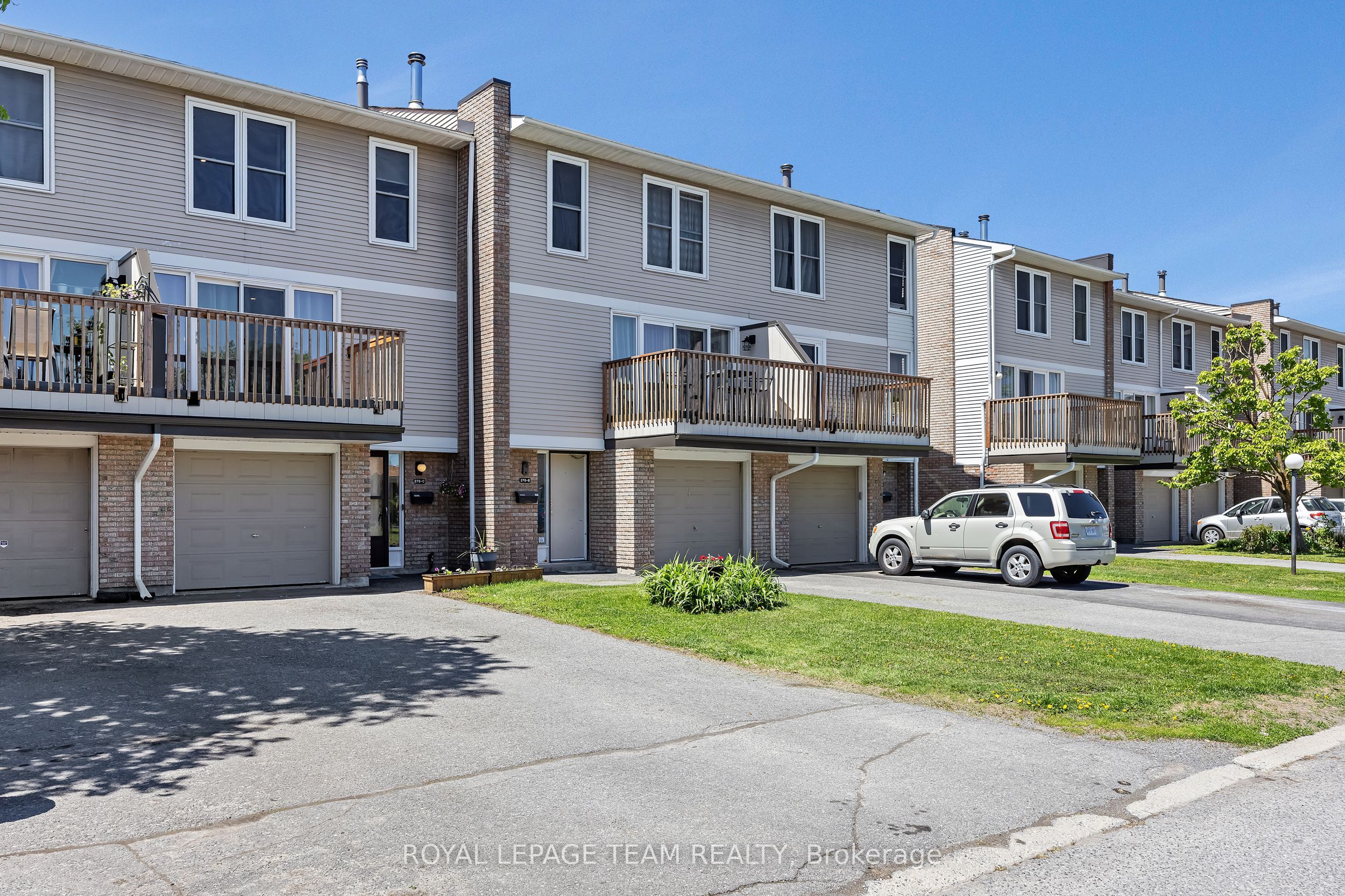 276 Dalehurst Drive C, Tanglewood - Grenfell Glen - Pineglen, ON K2G 4J5