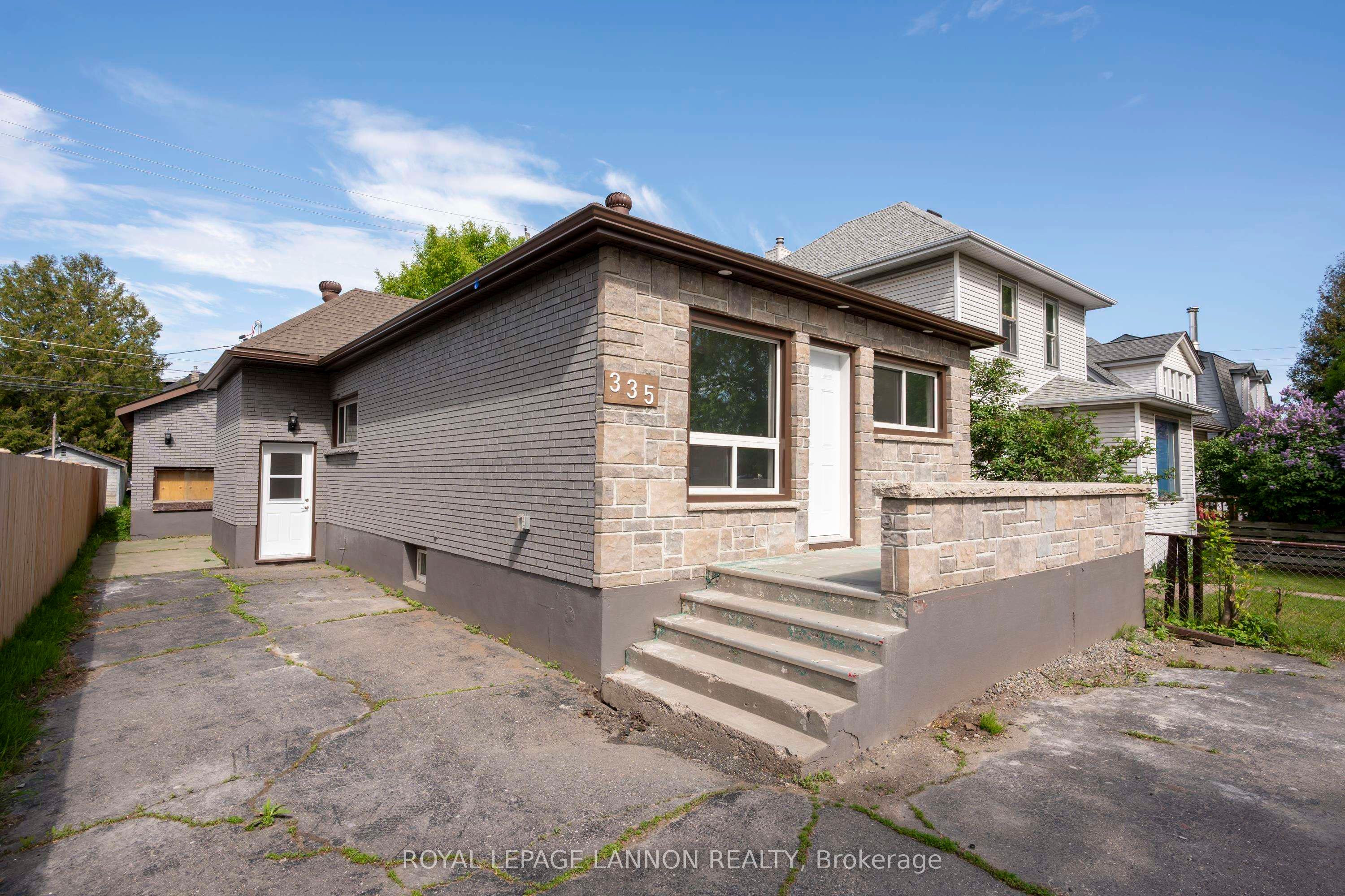 335 VICKERS Street N, Thunder Bay, ON P7C 4B1 photo 3