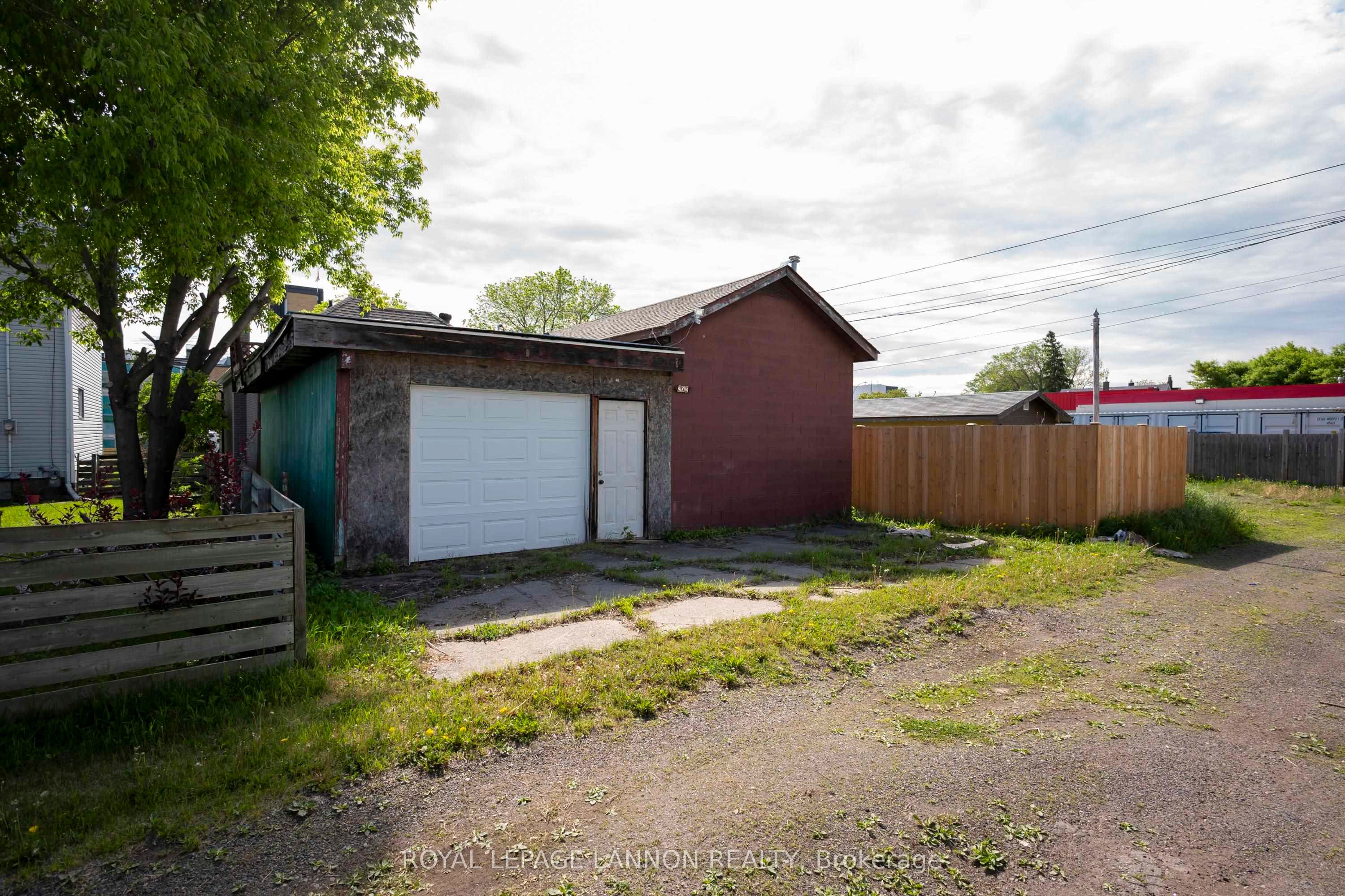 335 VICKERS Street N, Thunder Bay, ON P7C 4B1 photo 5