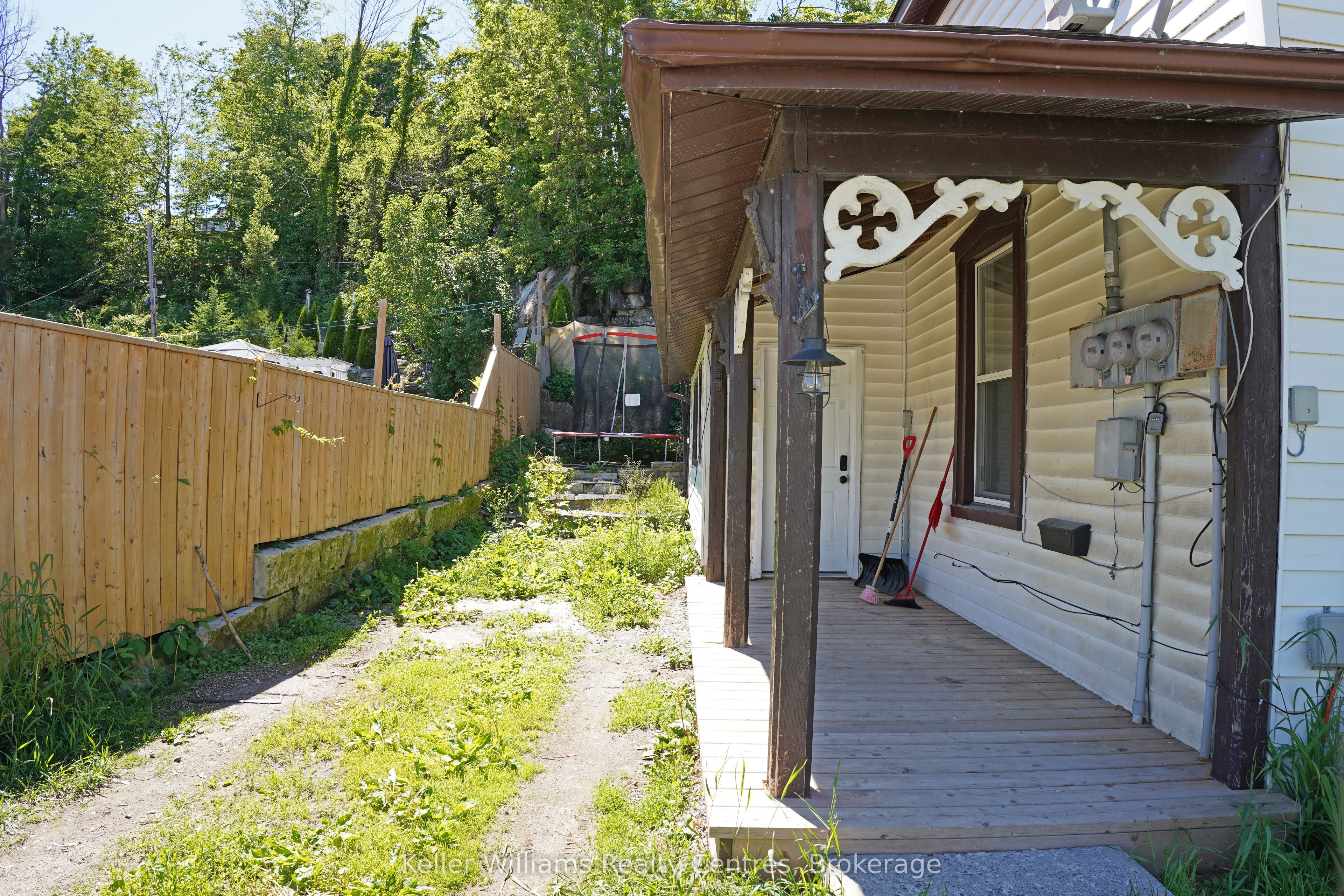 726 Berford Street, South Bruce Peninsula, ON N0H 2T0 photo 2