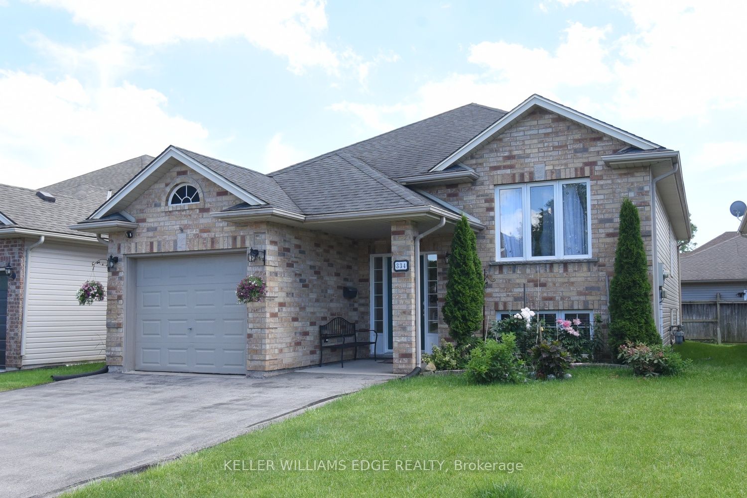 334 St Lawrence Drive, Welland, ON L3C 7H7 photo 2