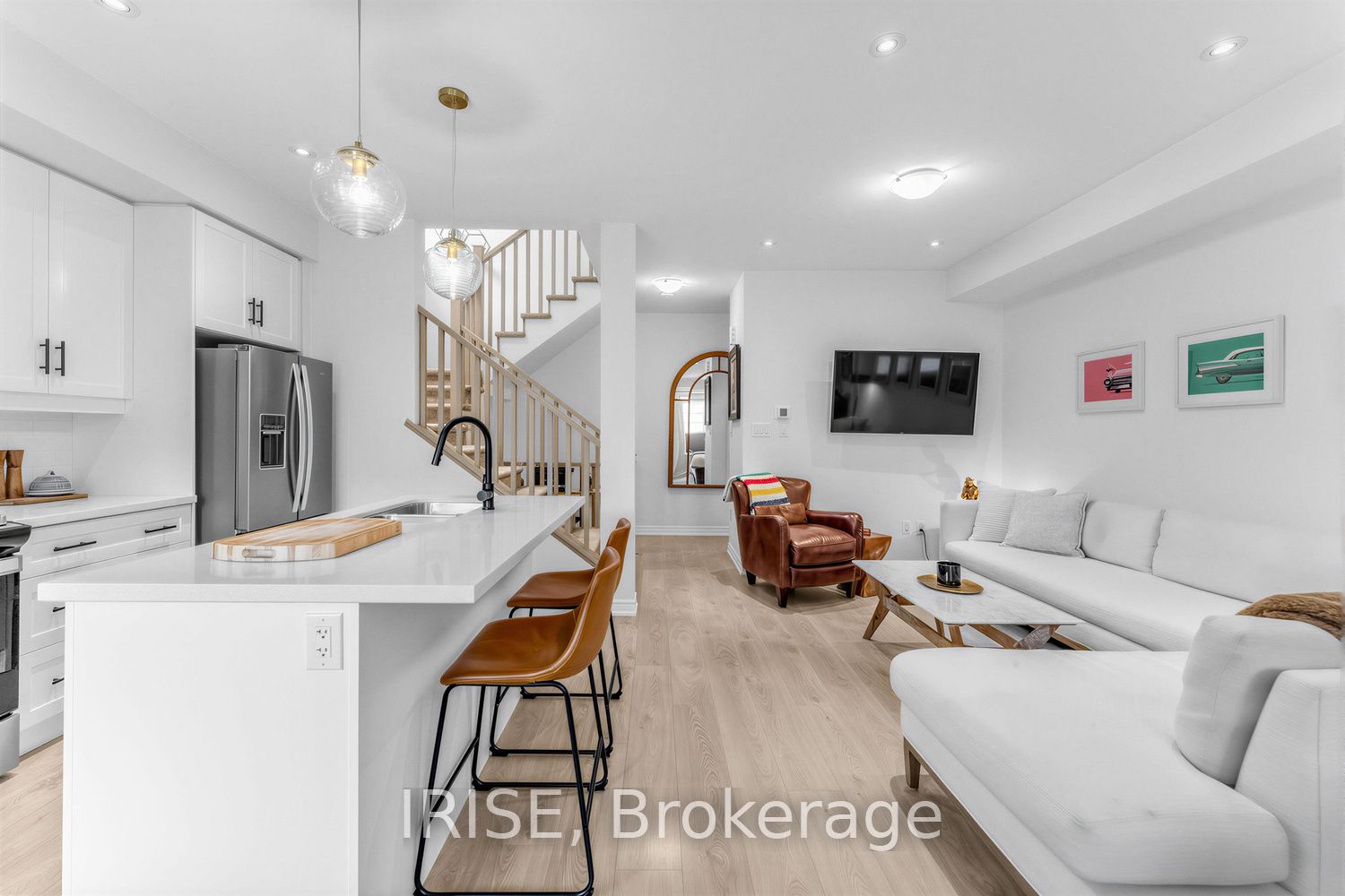 10 Birmingham Drive 82, Cambridge, ON N1R 0C6