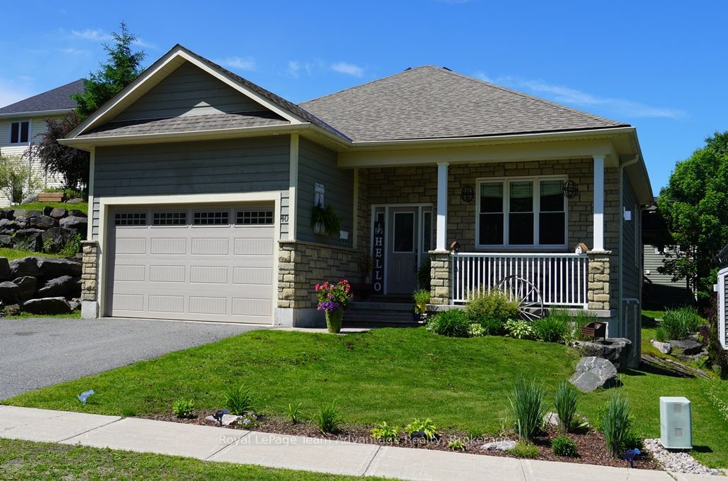 40 Winnifred Avenue E, Parry Sound, ON P2A 2E7