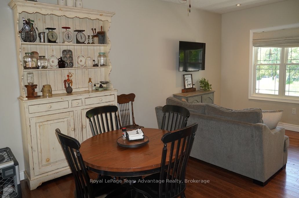 40 Winnifred Avenue E, Parry Sound, ON P2A 2E7 photo 4