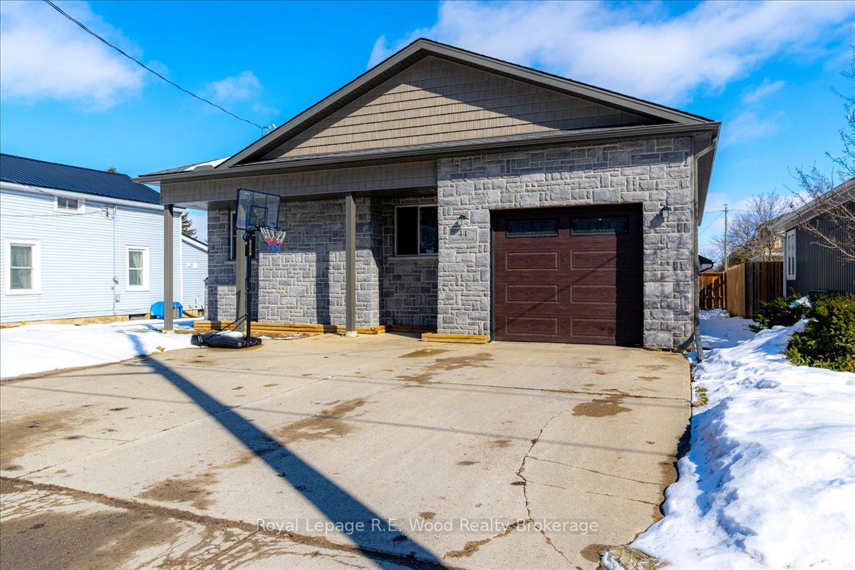 44 Stover Street N, Norwich, ON N0J 1P0