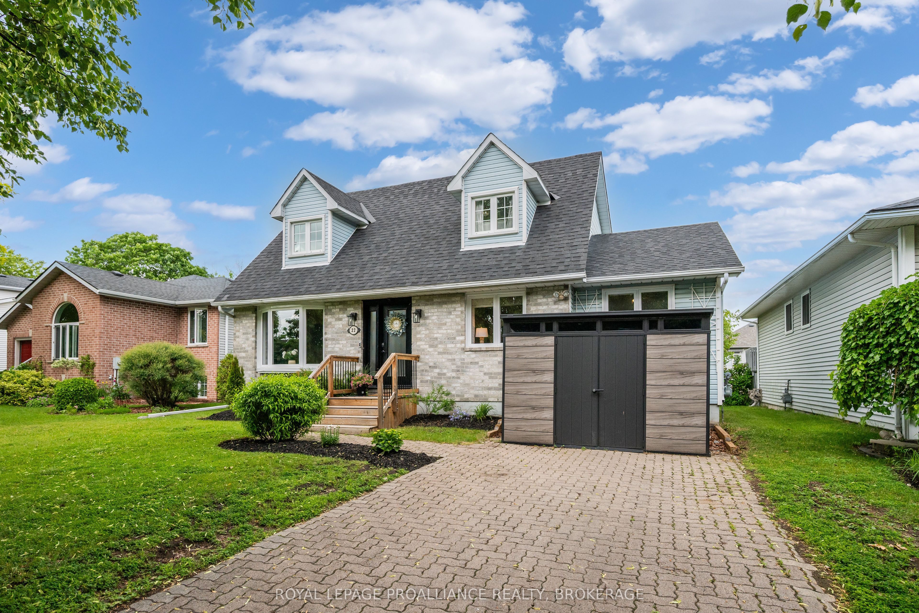 22 Heritage Drive, Loyalist, ON K0H 1G0 photo 2