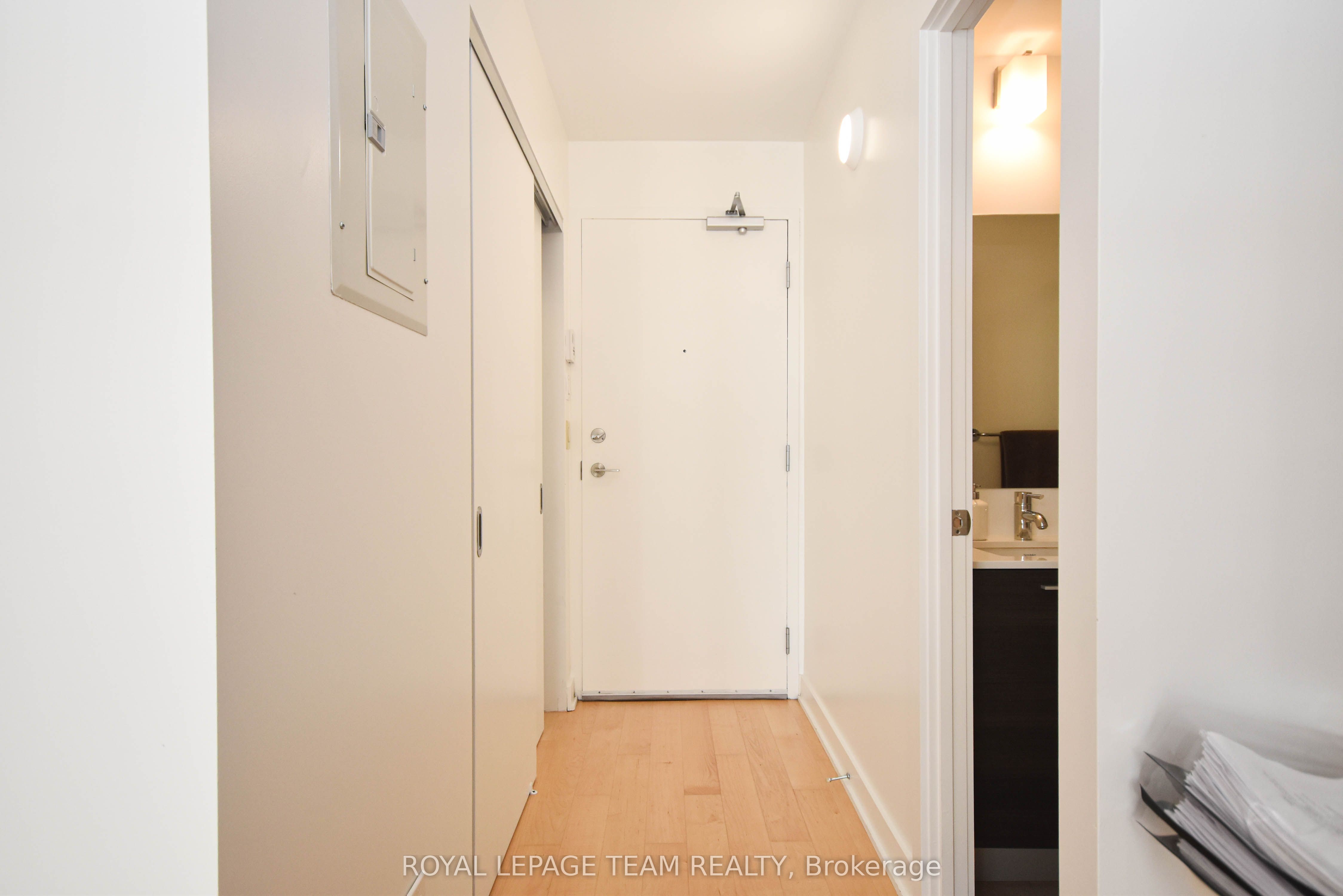 349 Mcleod Street 726, Ottawa Centre, ON K2P 0S1 photo 5