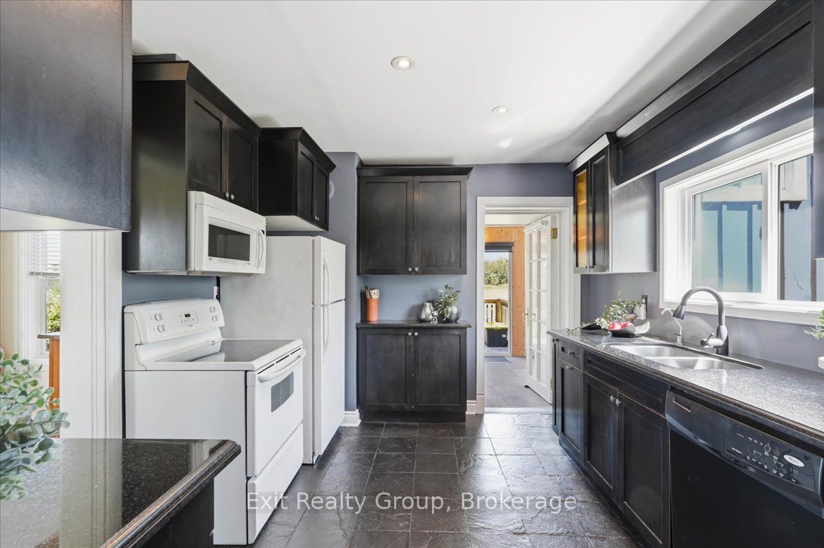 910 Rosebush Road, Quinte West, ON K0K 2C0 photo 4