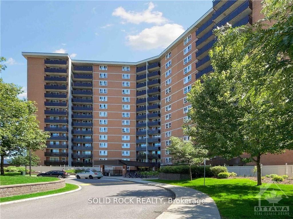 2000 Jasmine Crescent 304, Beacon Hill North - South and Area, ON K1J 8K4 photo 2