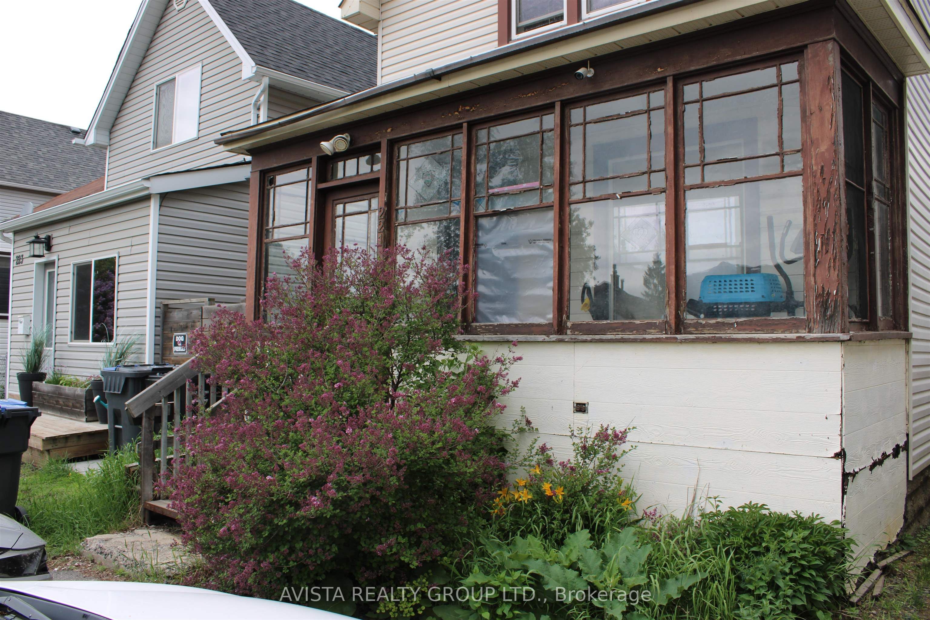 221 Francis St W, Thunder Bay, ON P7E 4C1 photo 2