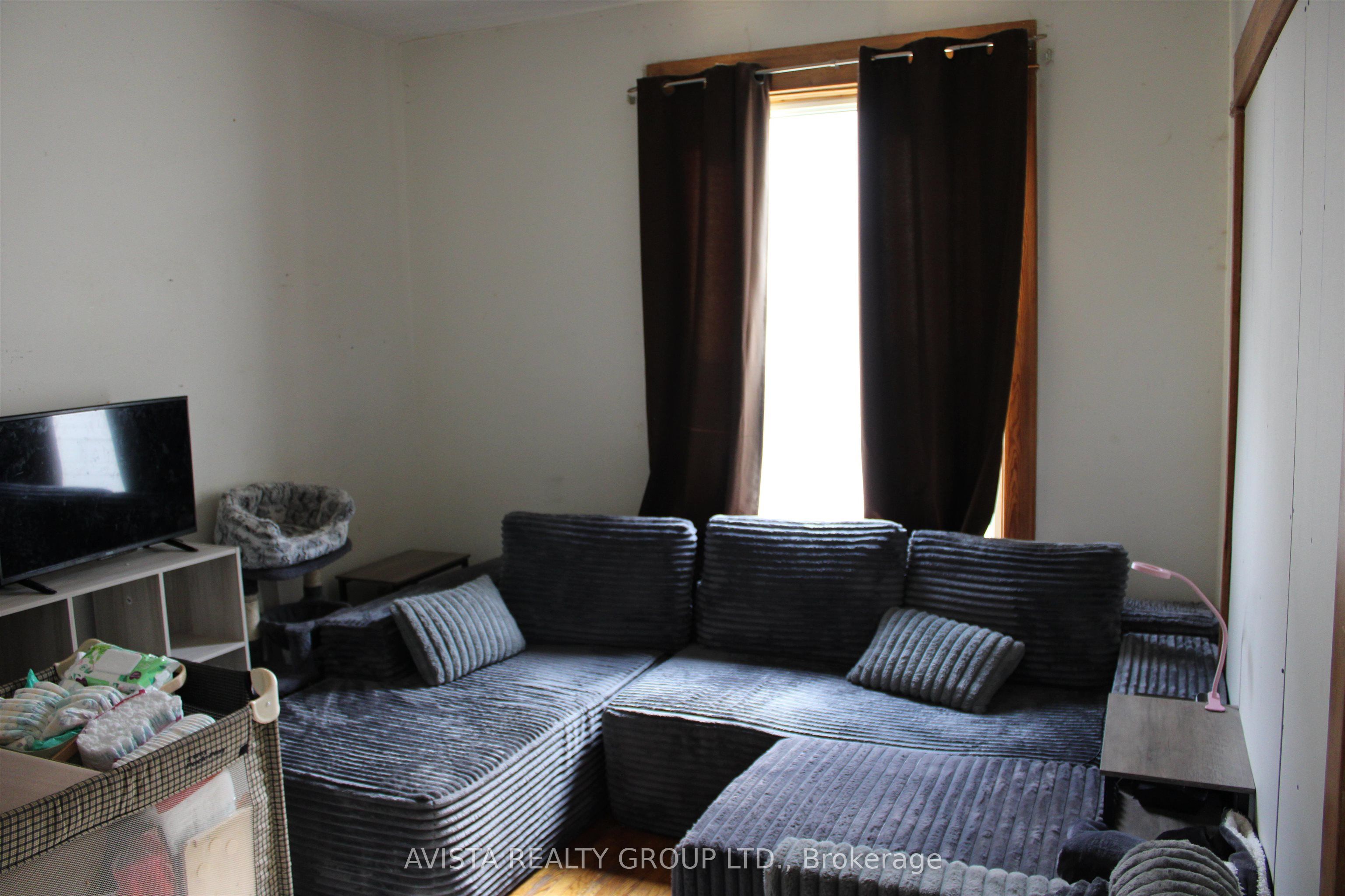 221 Francis St W, Thunder Bay, ON P7E 4C1 photo 5
