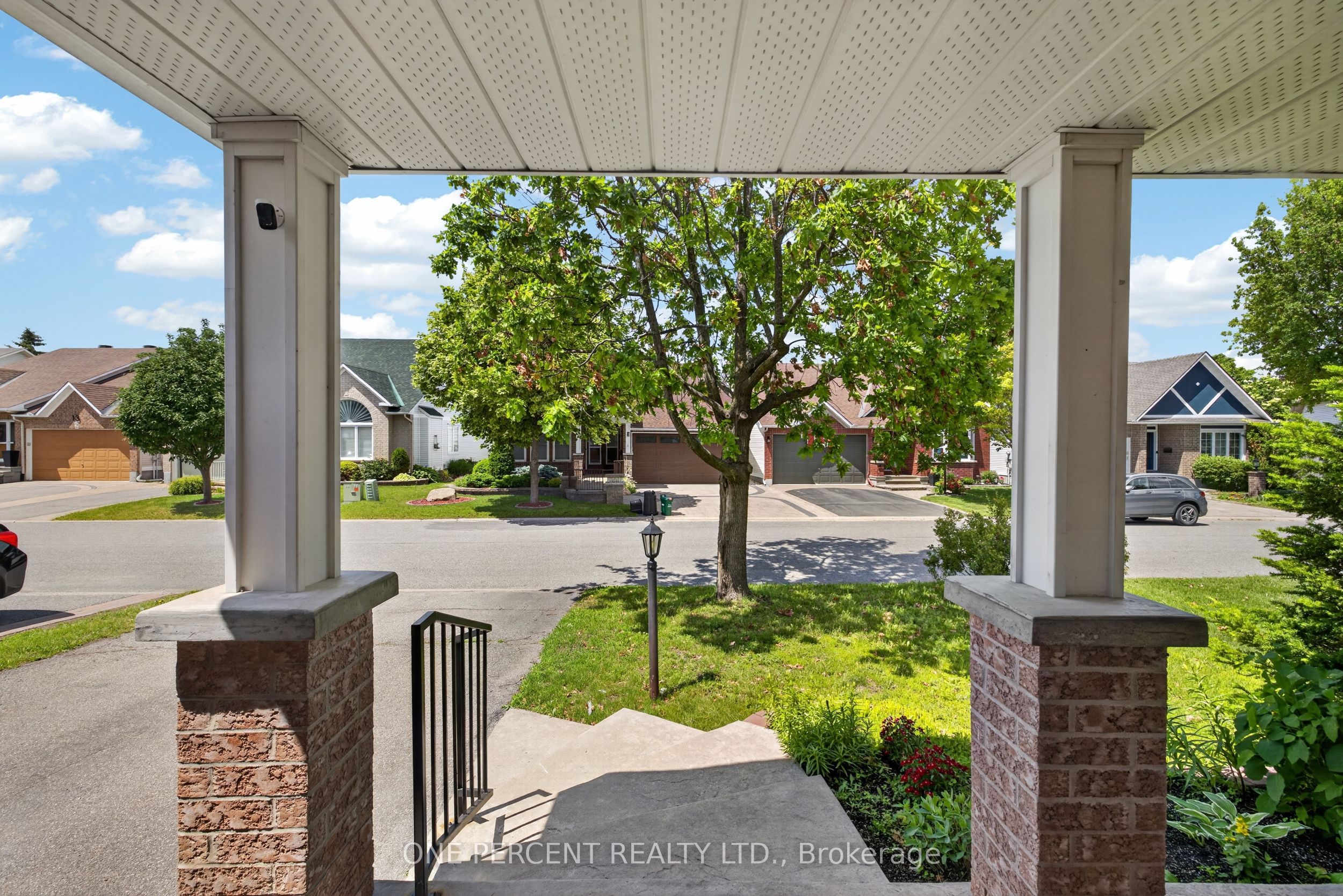6 Windchime Crescent, Barrhaven, ON K2G 6J3 photo 2