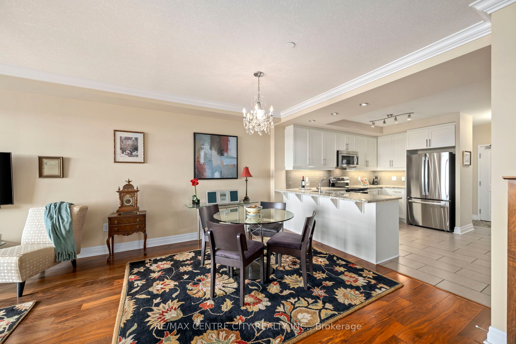 240 Villagewalk Boulevard 713, London North, ON N6G 0P6 photo 3