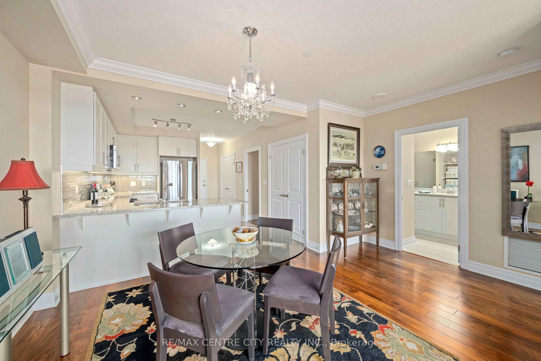 240 Villagewalk Boulevard 713, London North, ON N6G 0P6 photo 4