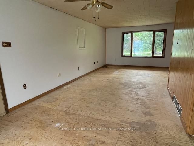 588 Thiel Road, Dryden, ON P8N 3G2 photo 3