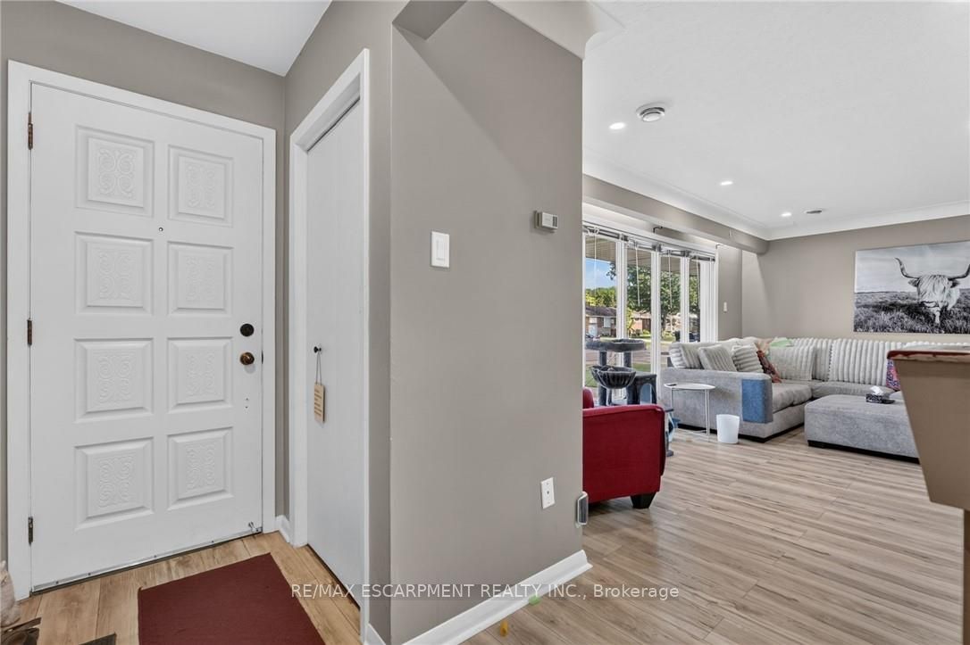 300 Knoll Street, Port Colborne, ON L3K 5B9 photo 2