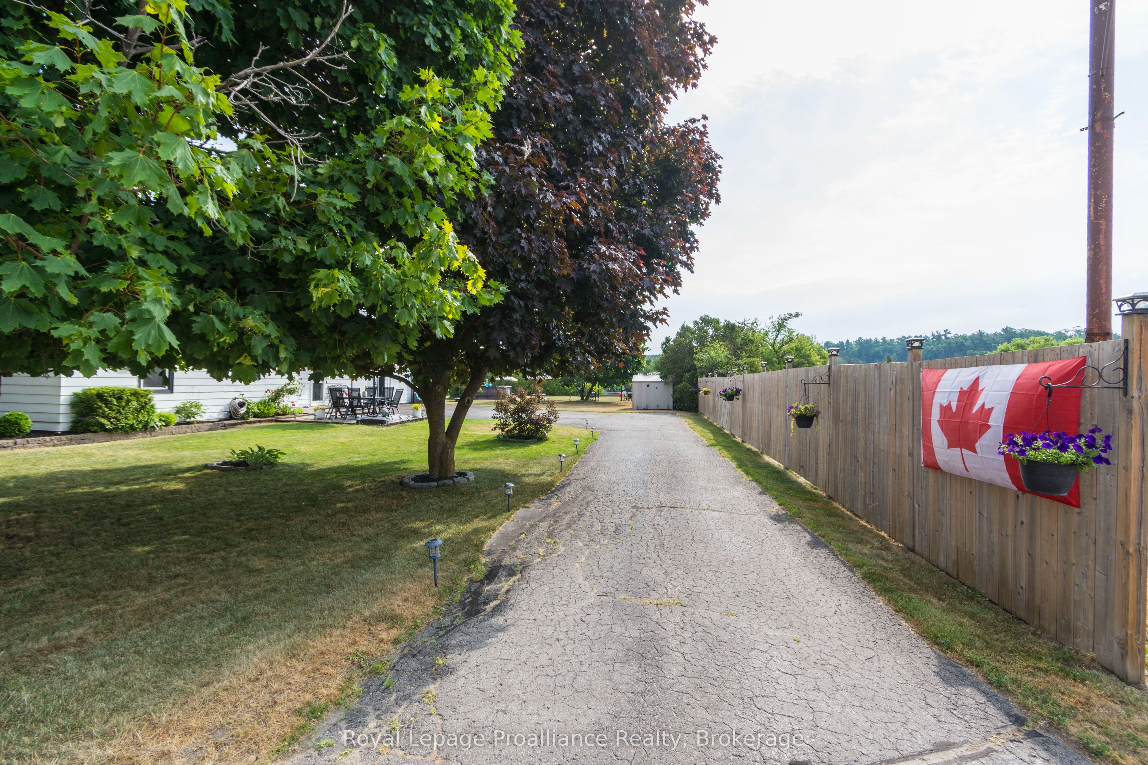 113 South Trent Street, Quinte West, ON K0K 2C0 photo 4