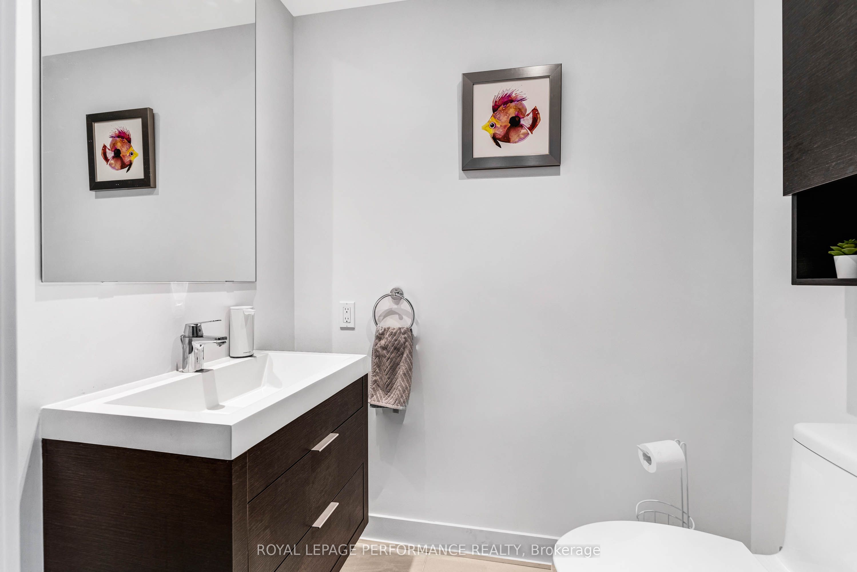 20 Daly Avenue 1810, Lower Town - Sandy Hill, ON K1N 0C6 photo 3