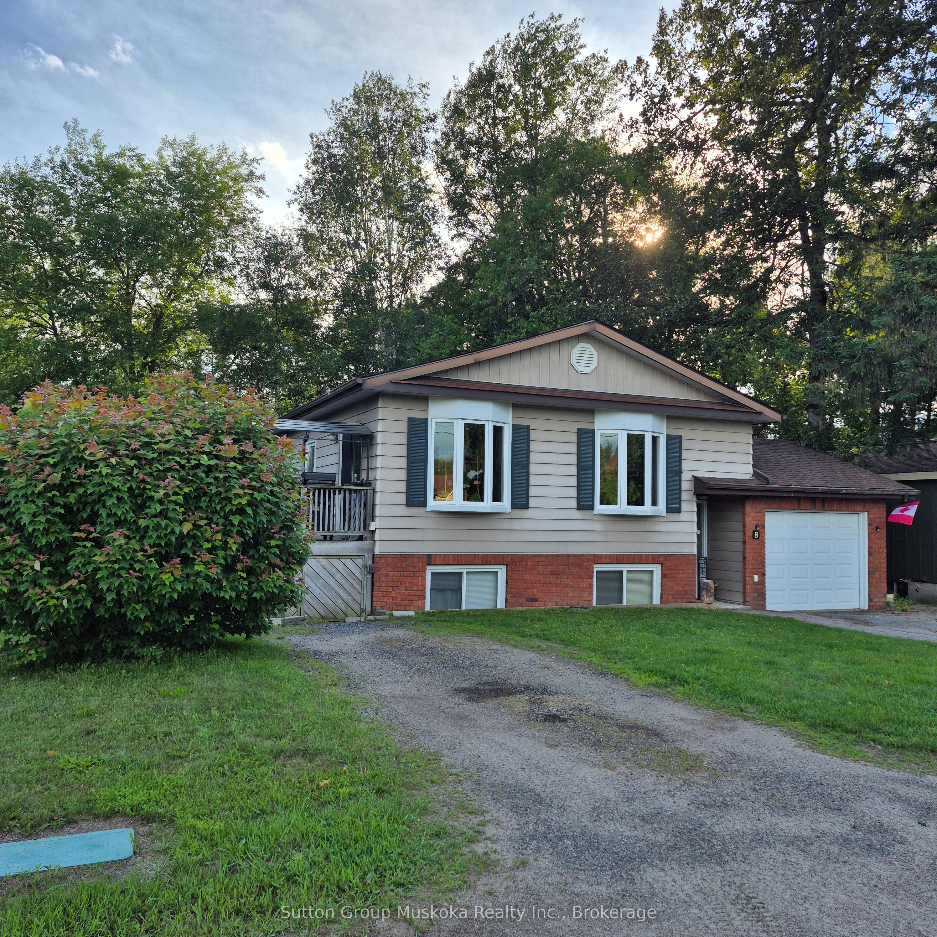 8 Gouldie Street, Huntsville, ON P1H 1M5 photo 3