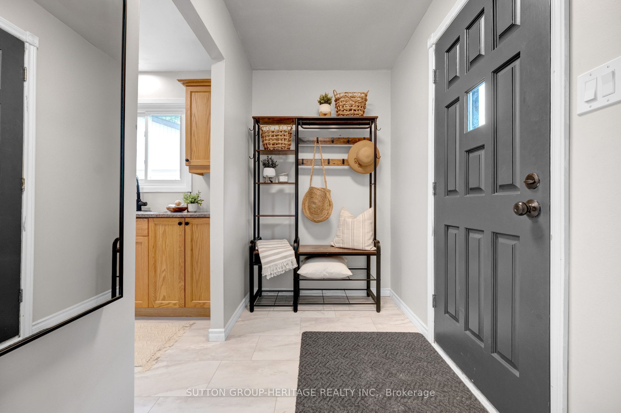 46 Alexander Avenue, Peterborough, ON K9J 6B4 photo 2