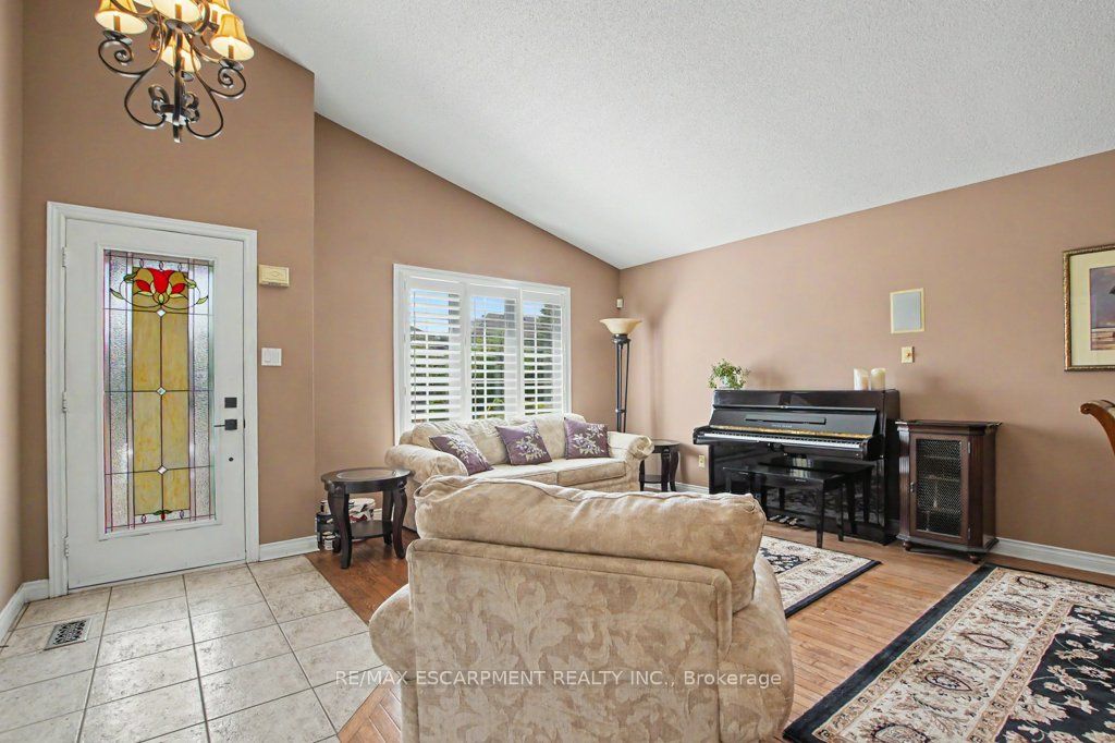 6 Theodore Drive, Hamilton, ON L9A 5J8 photo 5