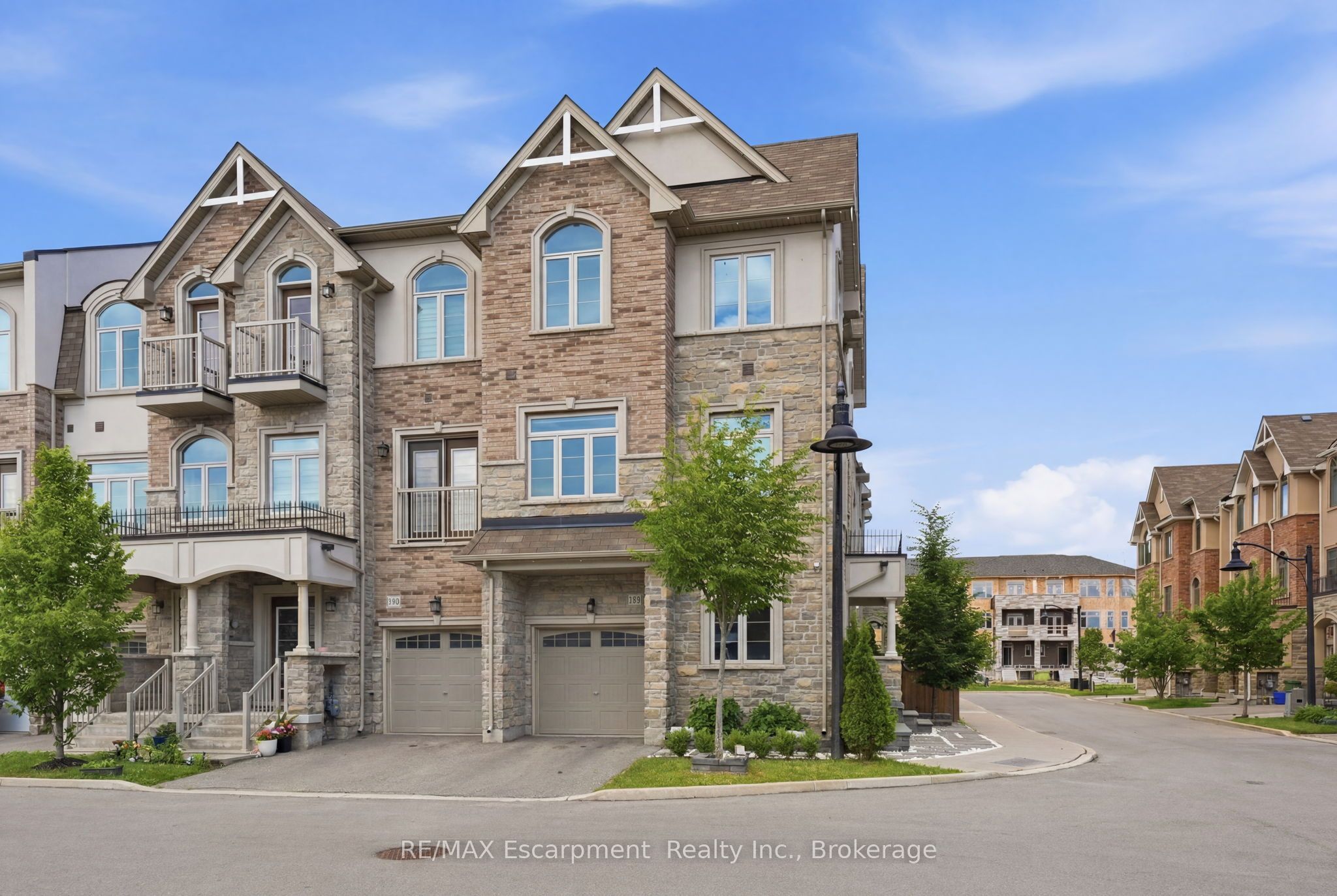141 Borers Creek Circle, Hamilton, ON L8B 1W3