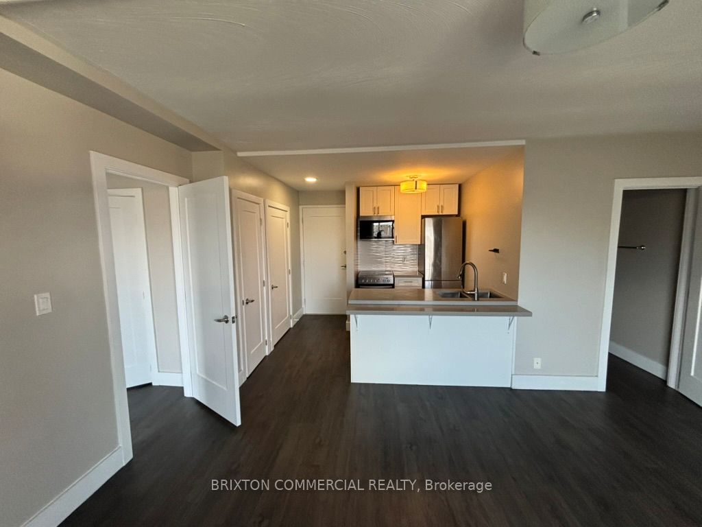 30 Chatham Street 404, Brantford, ON N3T 2N6 photo 3