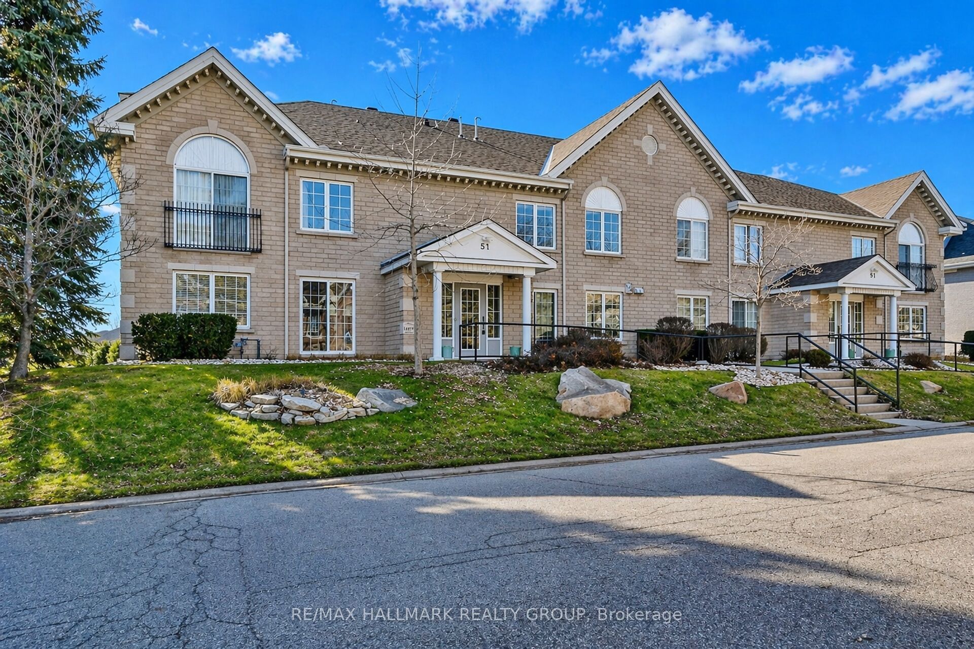 51 Robson Court 2B, Kanata, ON K2K 2W1 photo 2