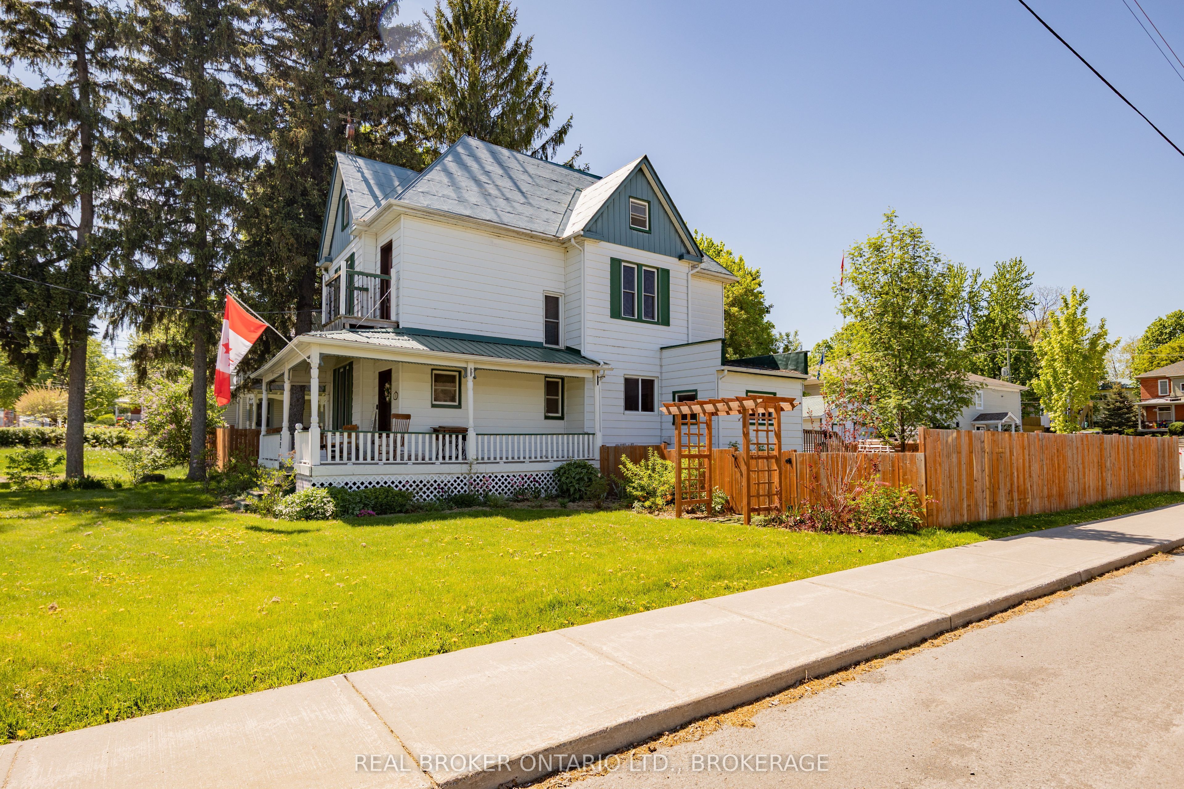 55 Kenyon Street E, North Glengarry, ON K0C 1A0 photo 4