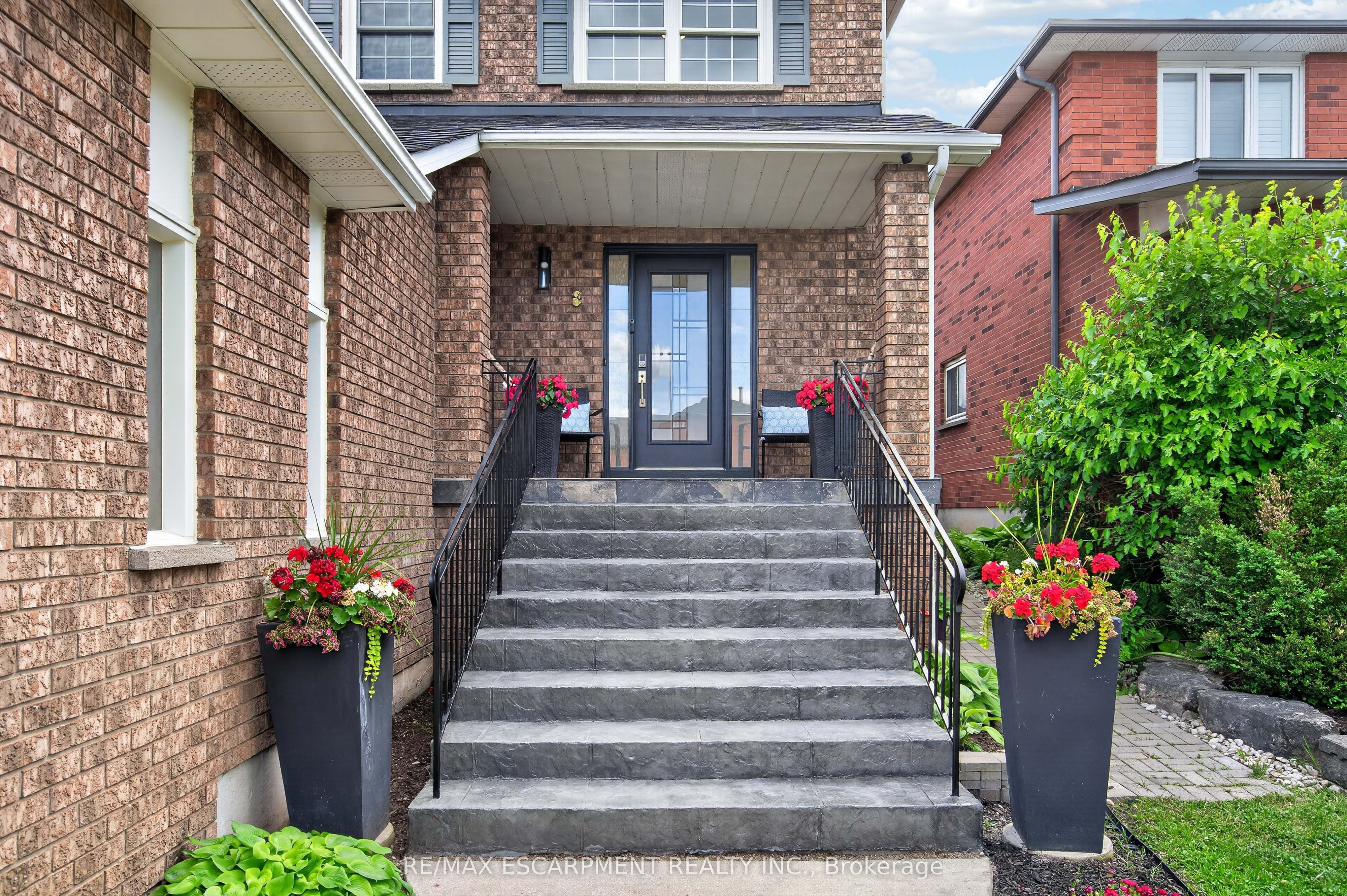119 Boulding Avenue, Hamilton, ON L8B 0M2 photo 2