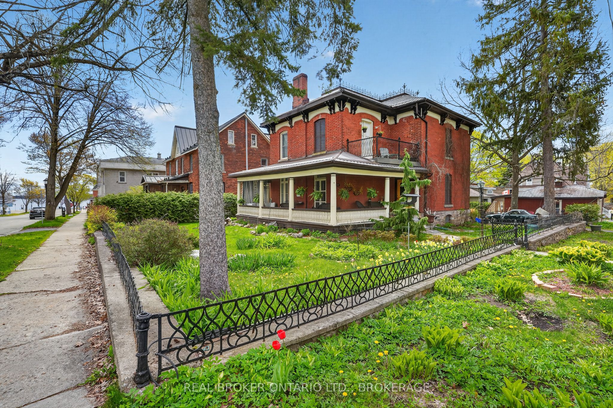130 Main Street, Gananoque, ON K7G 2L9 photo 4