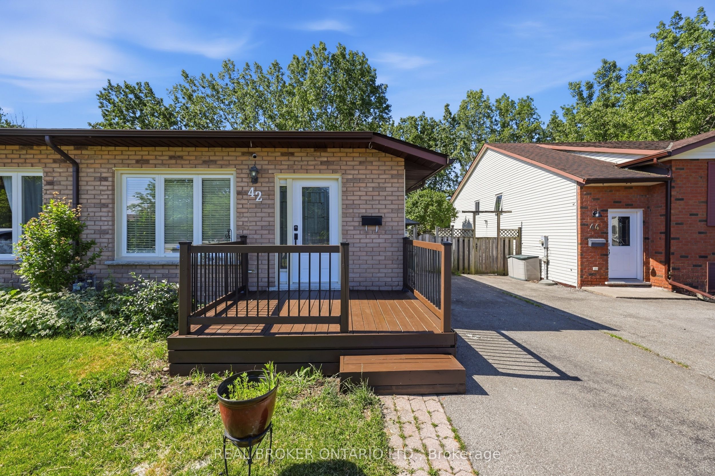 42 Terrace Avenue, Welland, ON L3C 2C4 photo 2